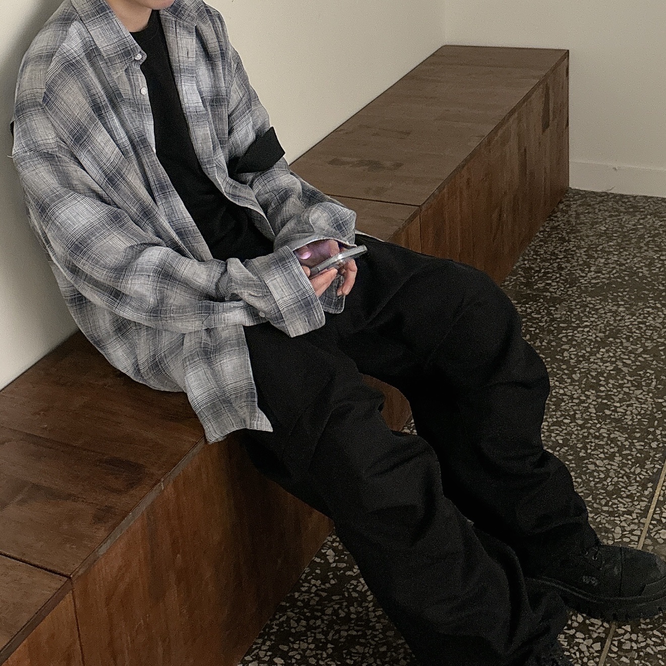 Nonnod Flexible String Check Shirt Japanese Linen Blue, Nonnod Side Zip Cargo Pants Black 착용 스타일