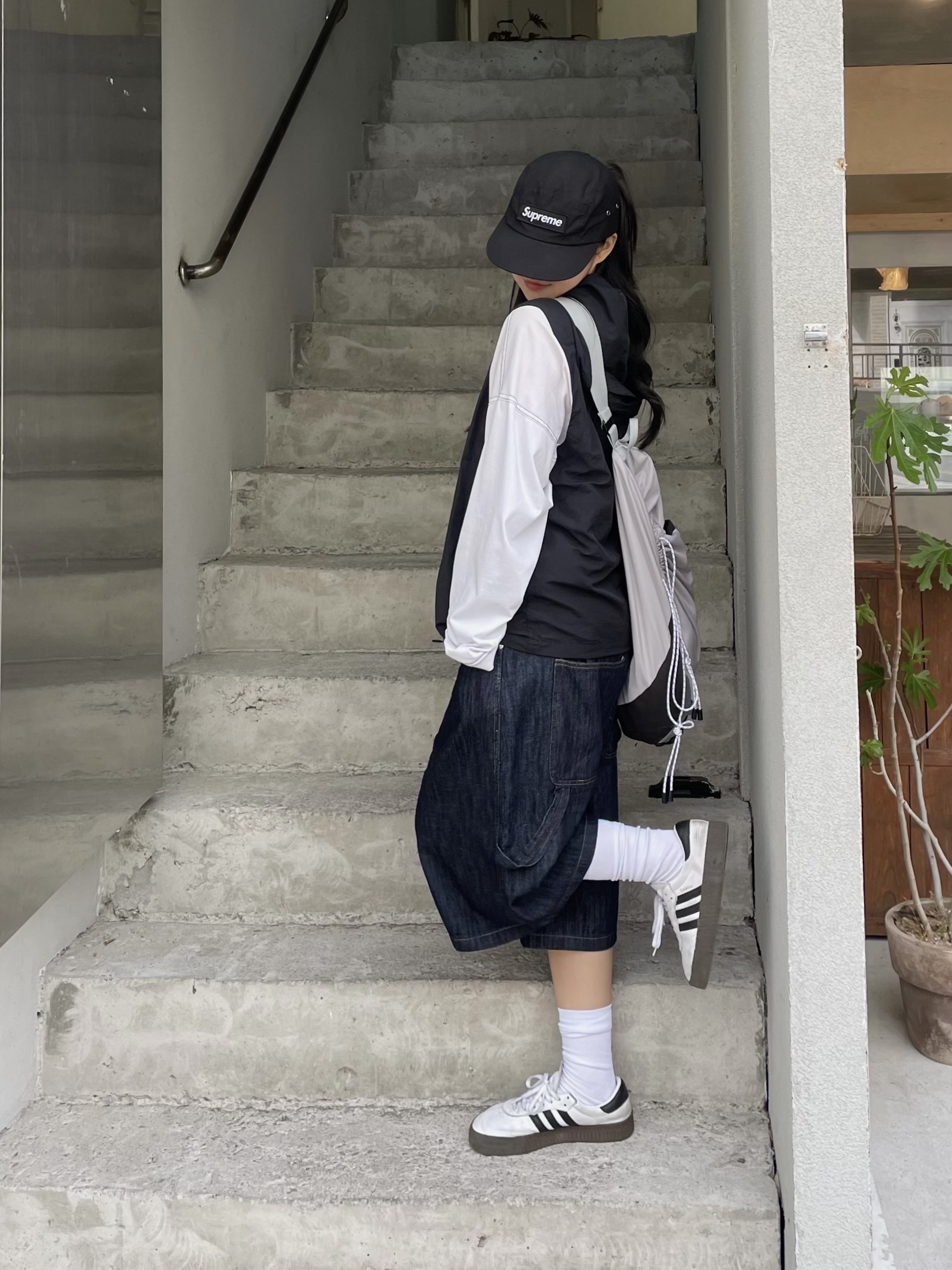 Supreme Waxed Cotton Camp Cap Black - 23FW, (W) Adidas Sambarose White Black Gum 착용 스타일 - 1