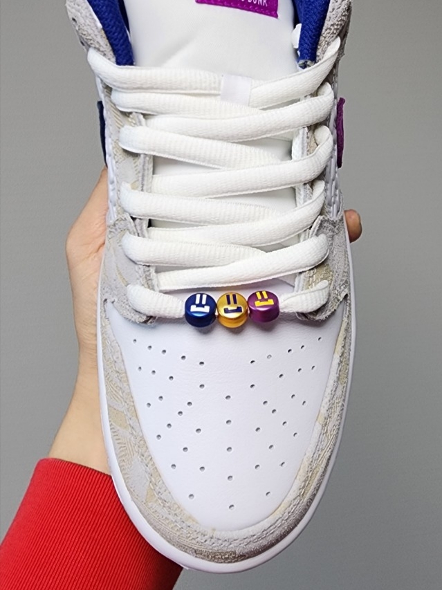Nike x Rayssa Leal SB Dunk Low PRM Pure Platinum Vivid Purple 착용 스타일