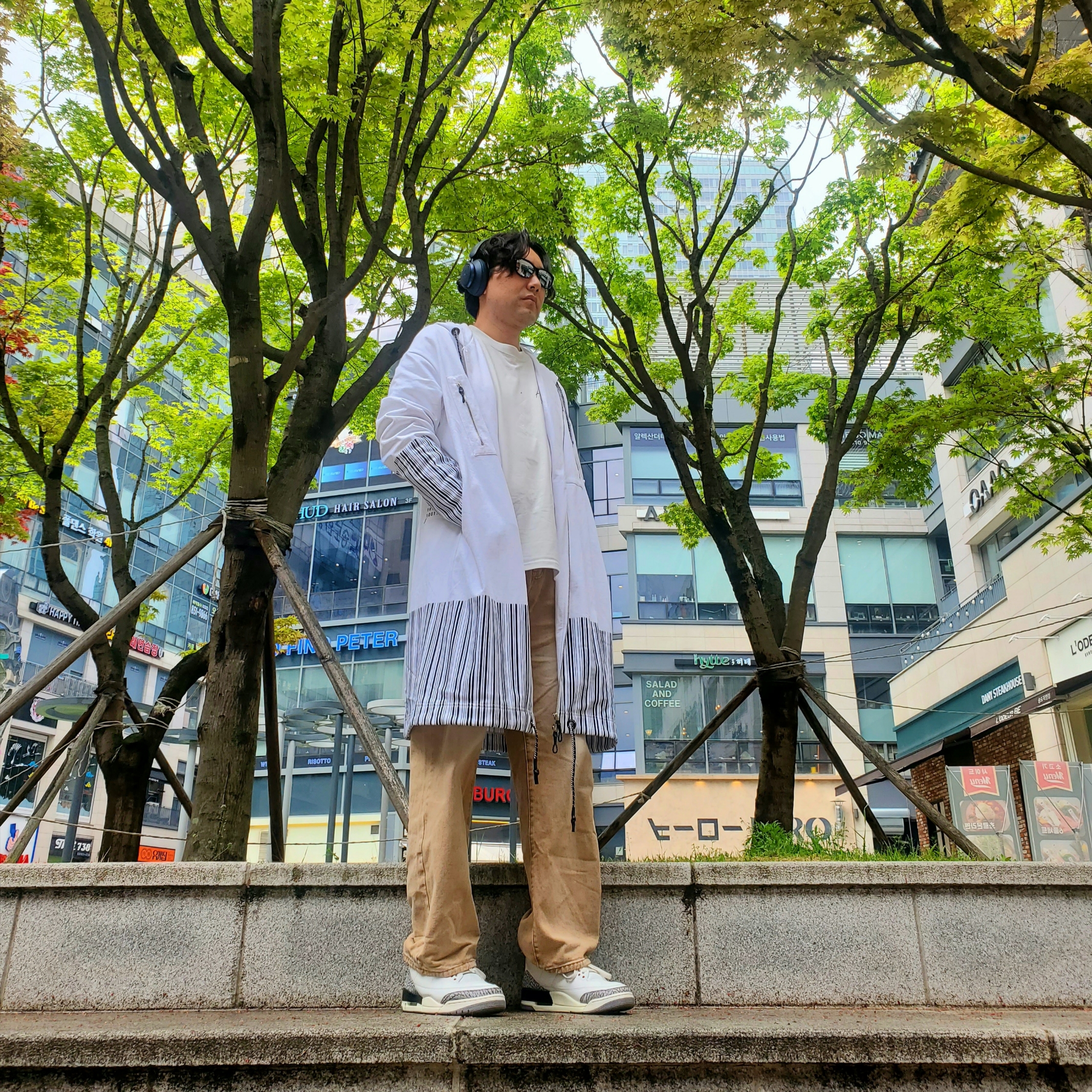 Nike ACG Ralph Steadman Long Sleeve T-Shirt Summit White - Asia, Jordan 3 Retro White Cement Reimagined 착용 스타일