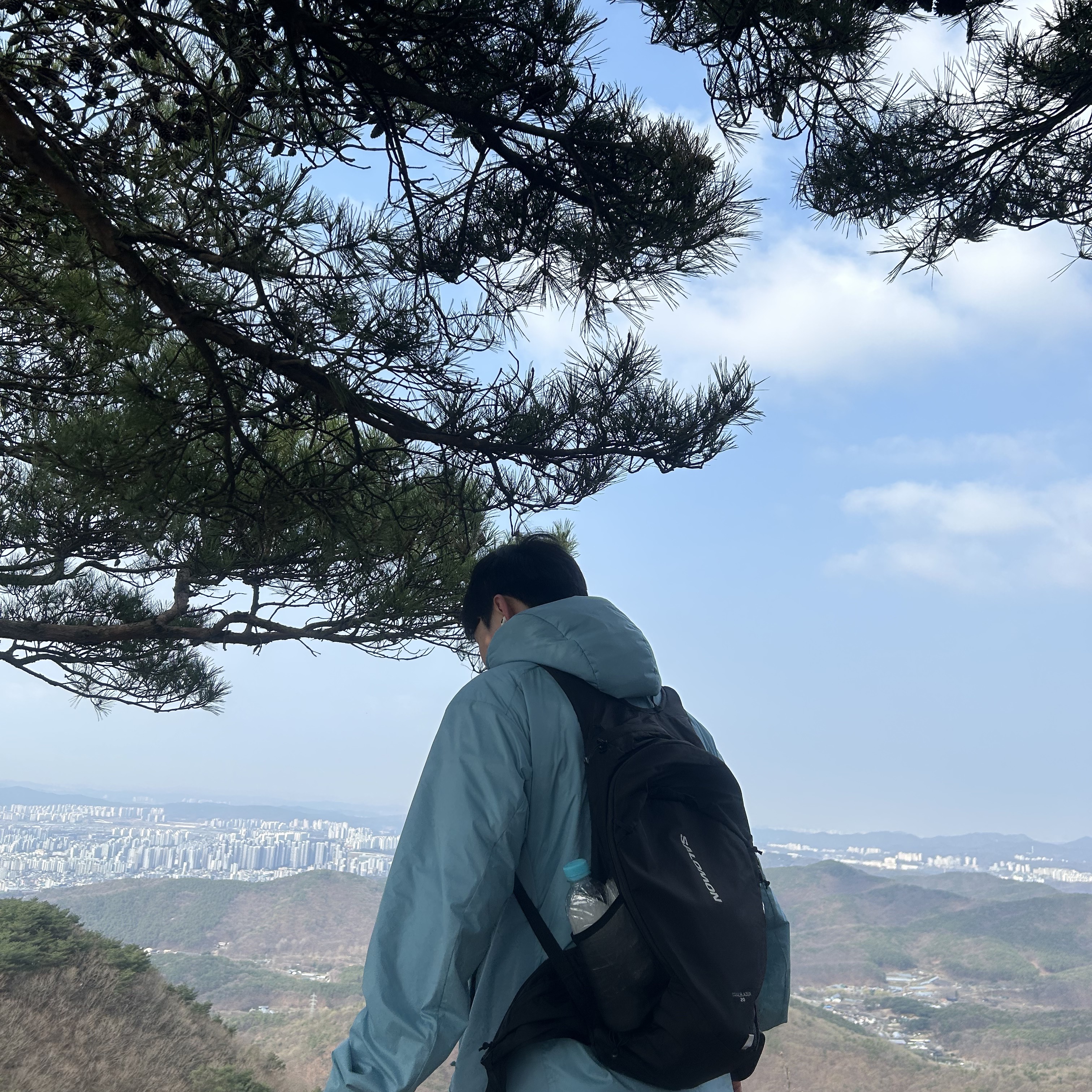 Arc'teryx Atom LT Hoody Solace 착용 스타일