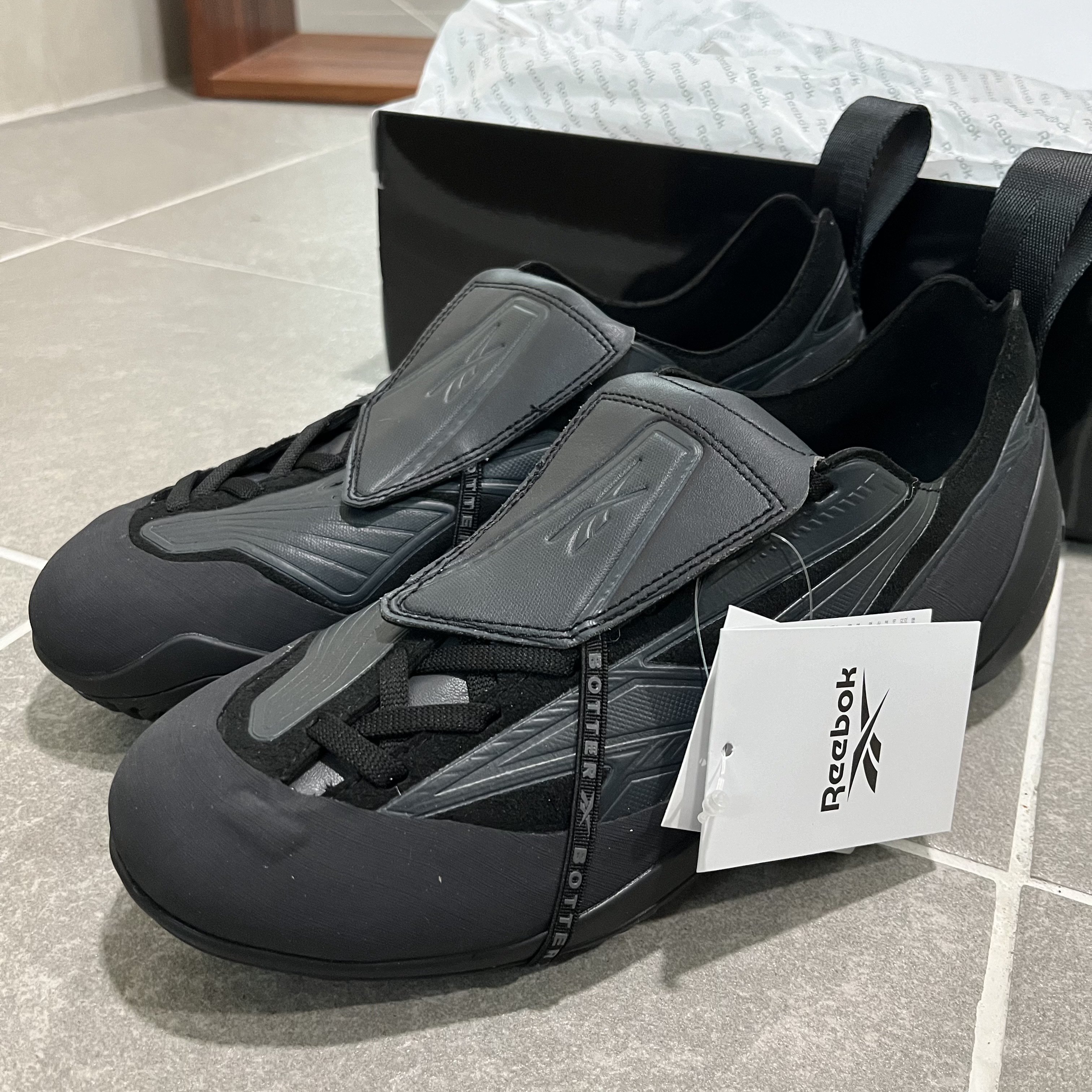 Reebok x Botter Energia Bo Kets Triple Black 착용 스타일 - 4