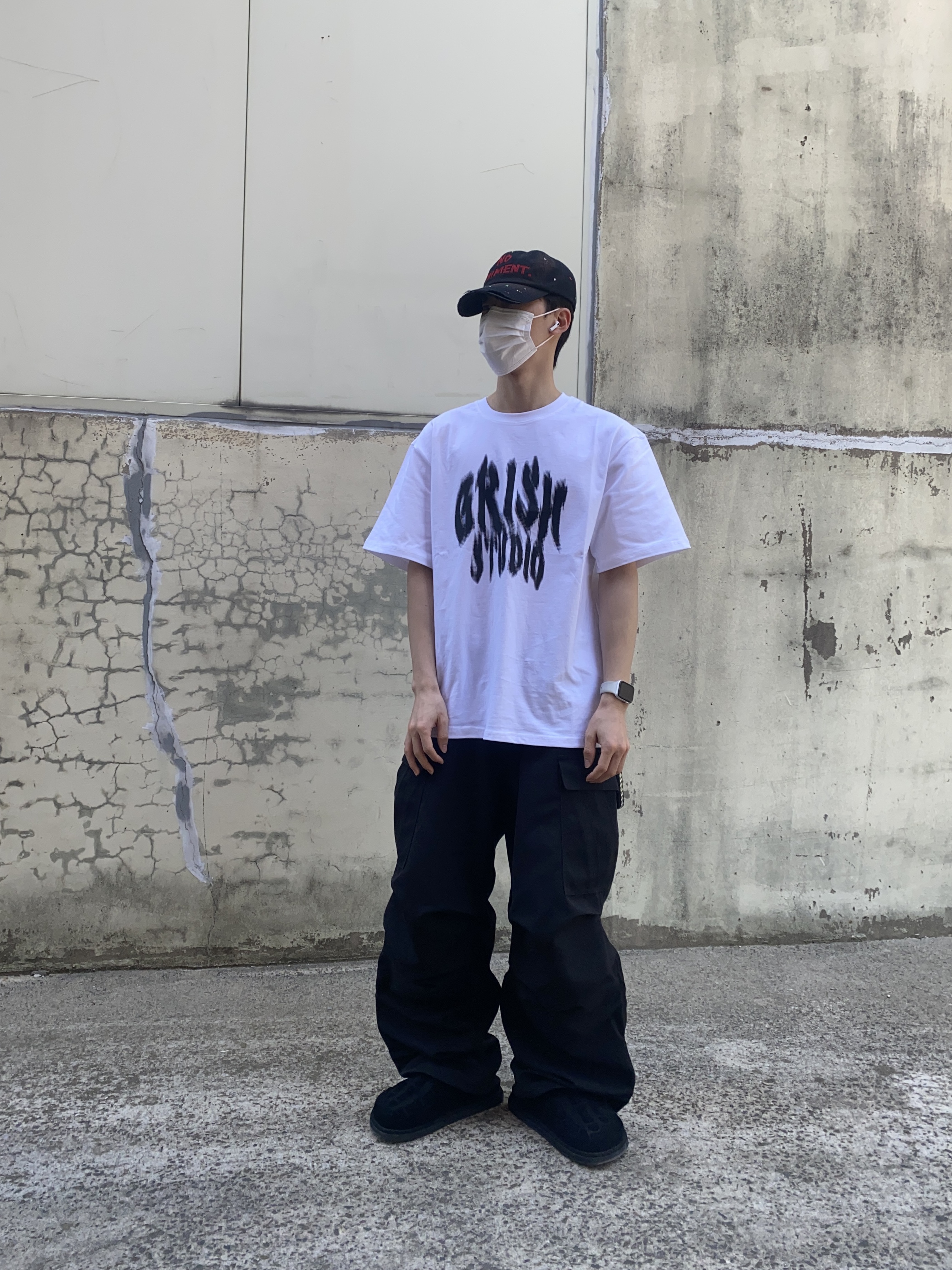Kinchi x Yiyae Bone Mule Black, Nonnod Side Zip Cargo Pants Black 착용 스타일 - 2