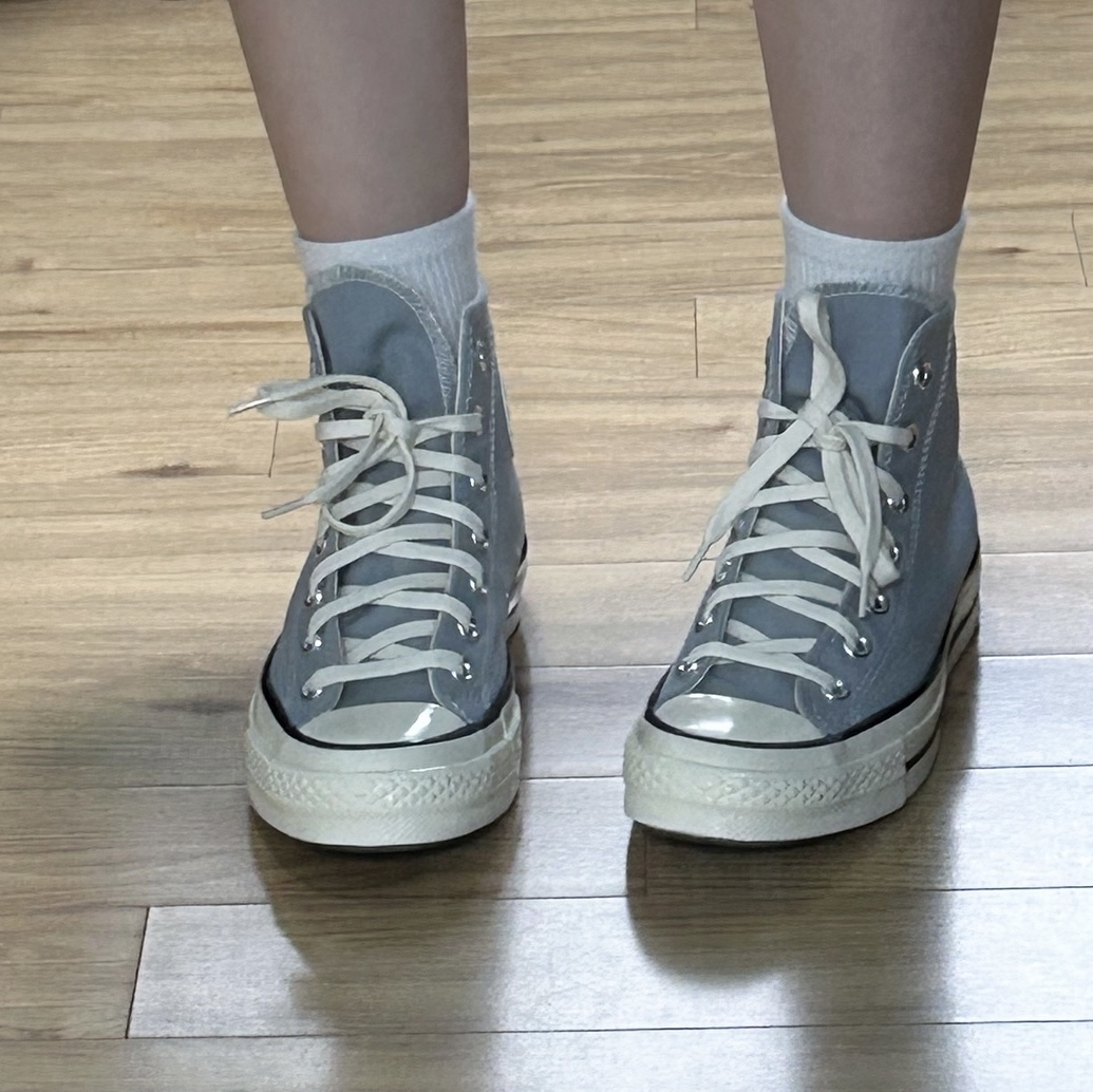 Converse Chuck 70 High Vintage Canvas Wolf Grey 착용 스타일 - 2