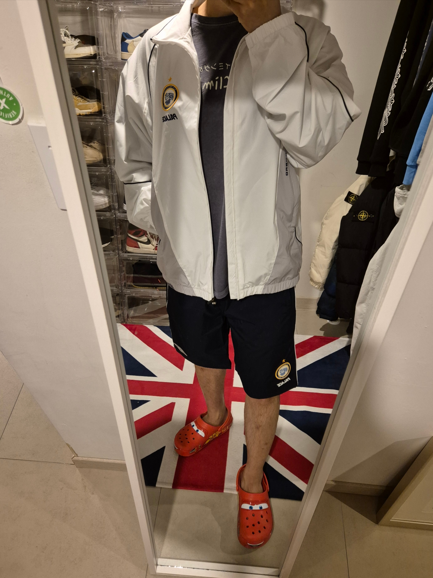 Palace x Umbro Track Jacket White - 24SS, Palace x Umbro Shorts Blue - 24SS 착용 스타일 - 2