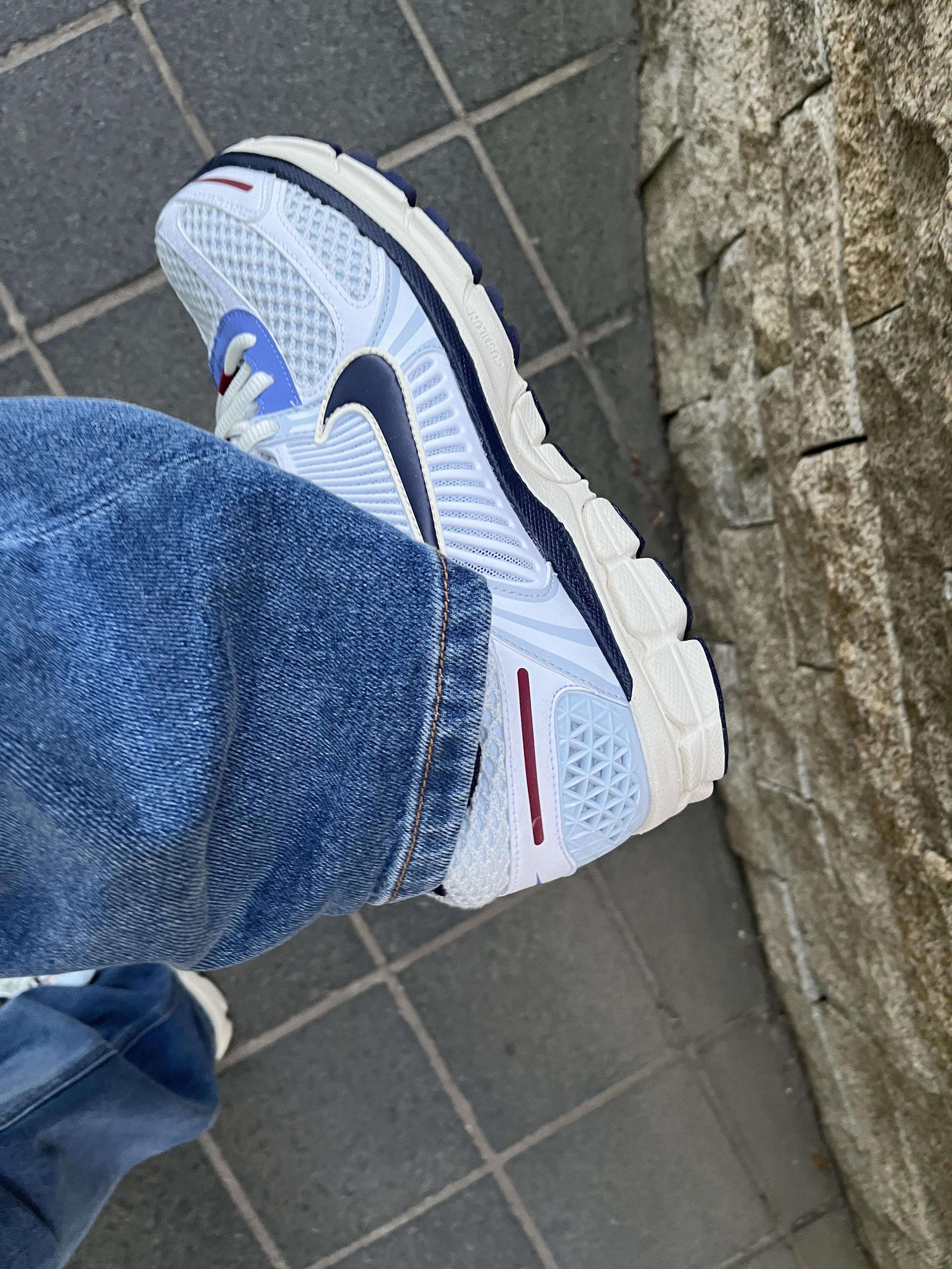 (W) Nike Zoom Vomero 5 Blue Tint Purple Ink 착용 스타일 - 1