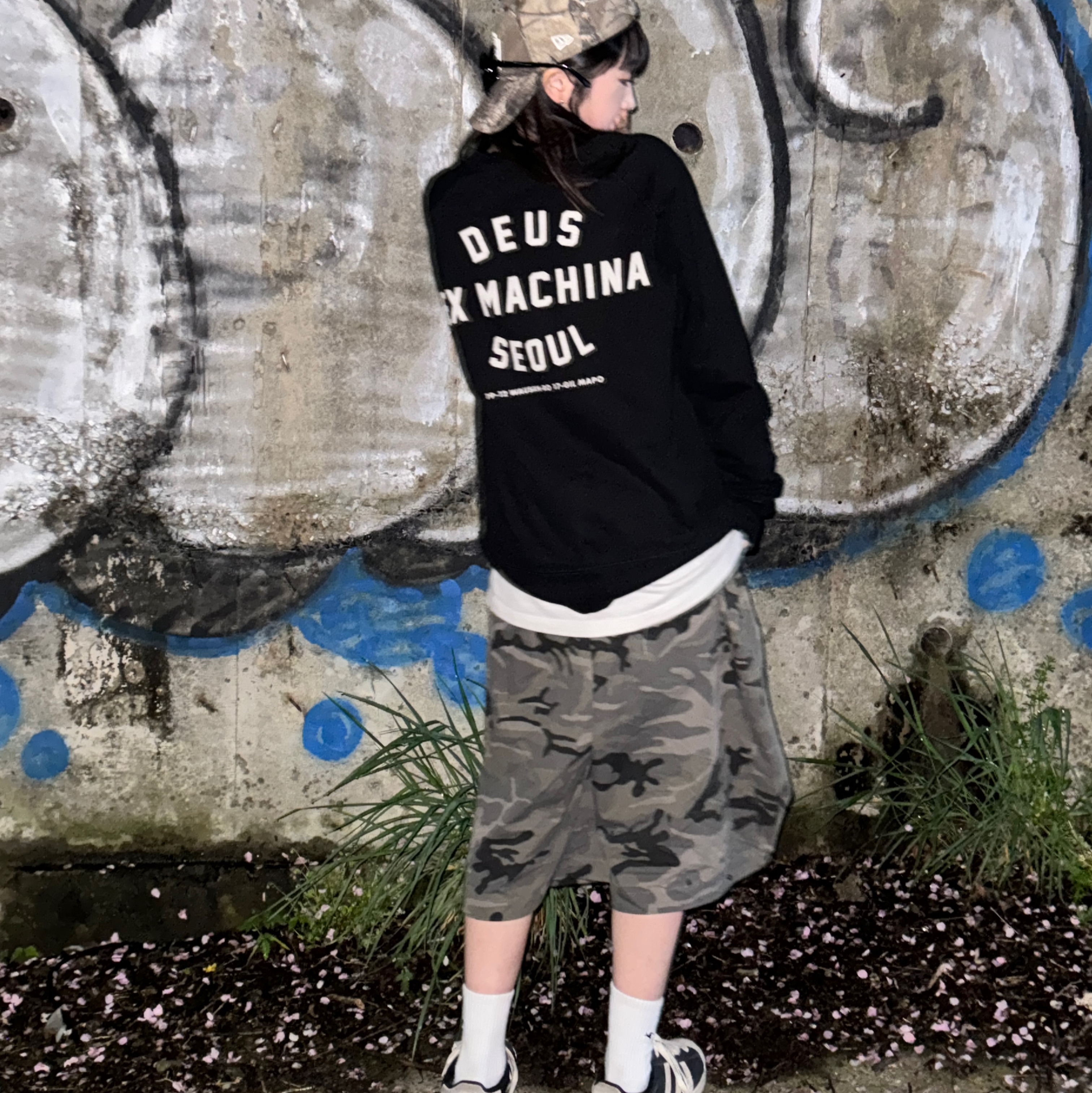 Stussy Basic New Era 9Twenty Basic Strapback Real Tree Edge, Deus Ex Machina Milano Adress Crew Black 착용 스타일 - 2