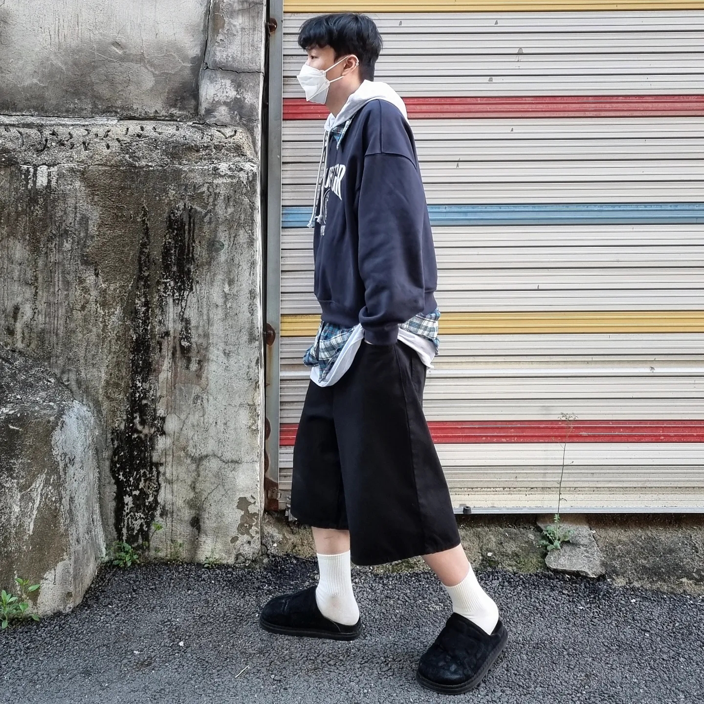 Kinchi x Yiyae Bone Mule Black, Project G/R 3 Layered Top Black 착용 스타일 - 2