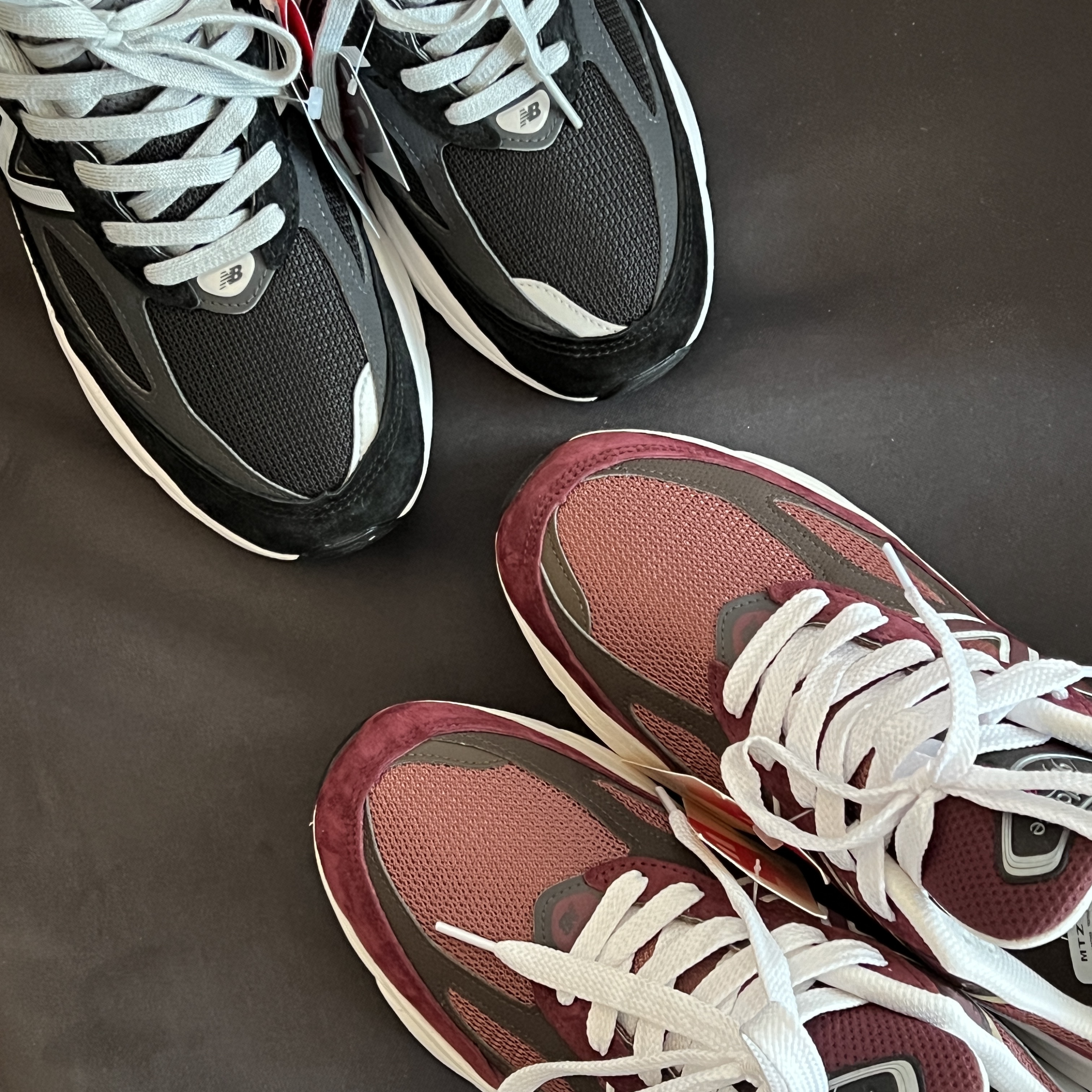 New Balance 990v6 Made in USA Black White 착용 스타일 - 4