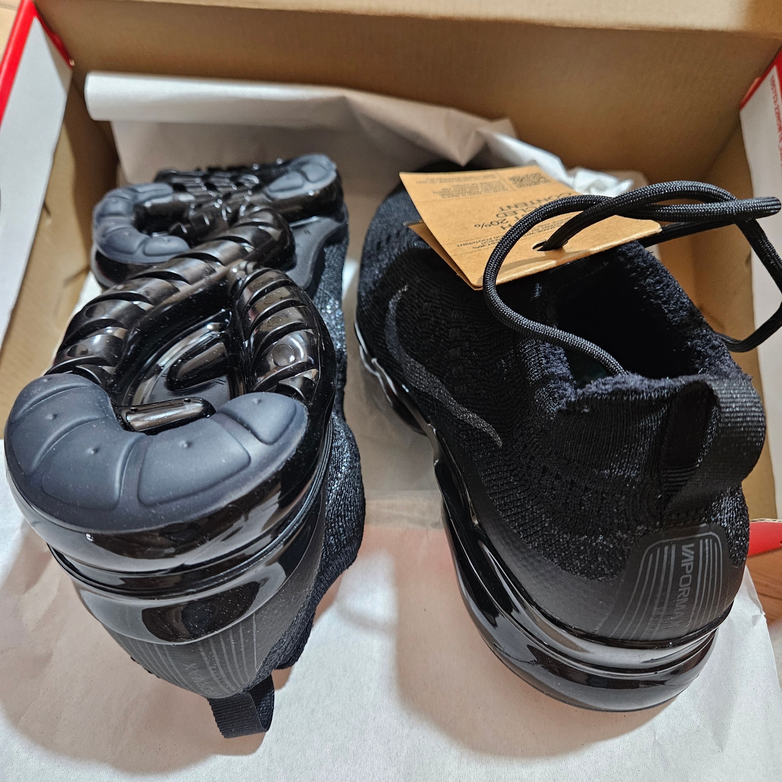 Nike Air VaporMax 2023 Flyknit Triple Black 착용 스타일