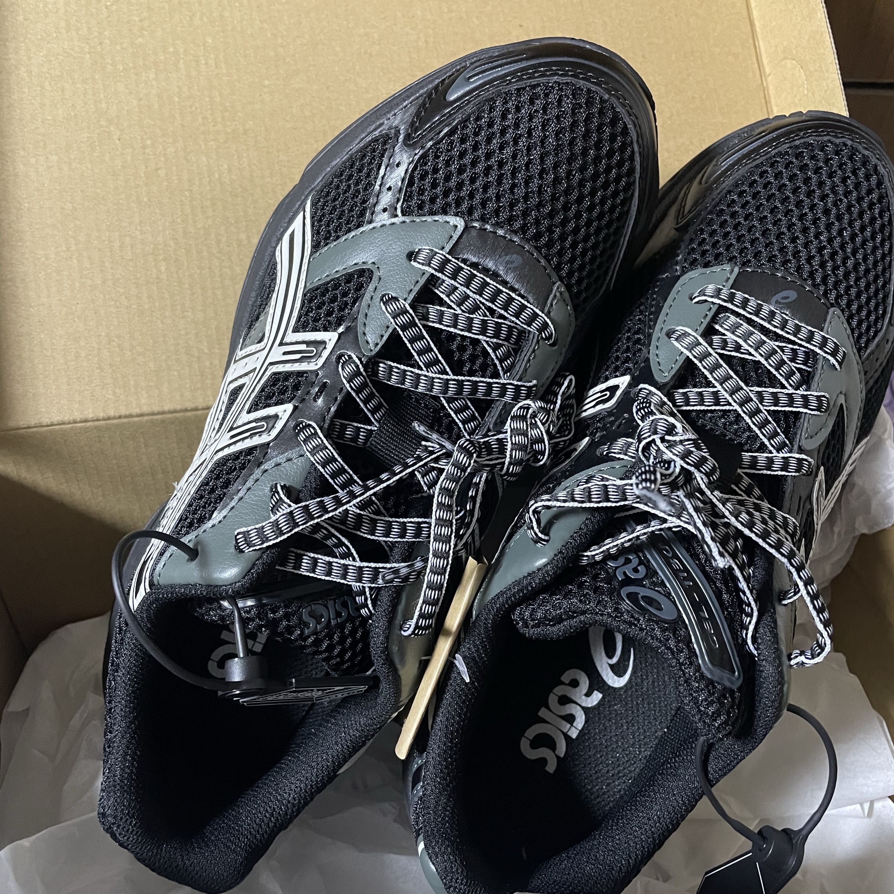 Asics Gel-1130 Black Glacier Grey - Folder Exclusive 착용 스타일 - 2