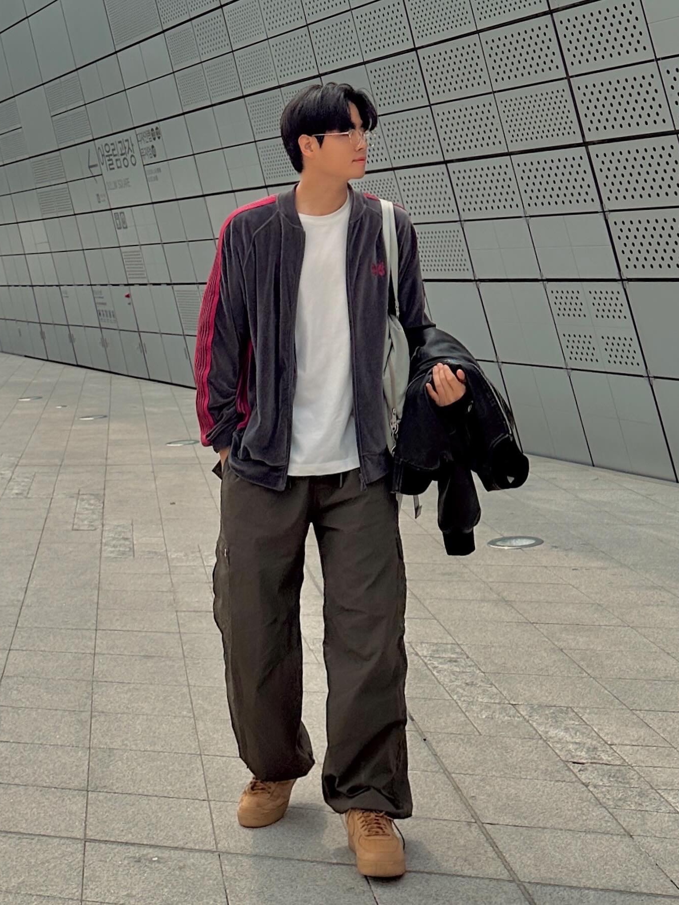 Needles R.C. Track Jacket Velour Charcoal 착용 스타일 - 1