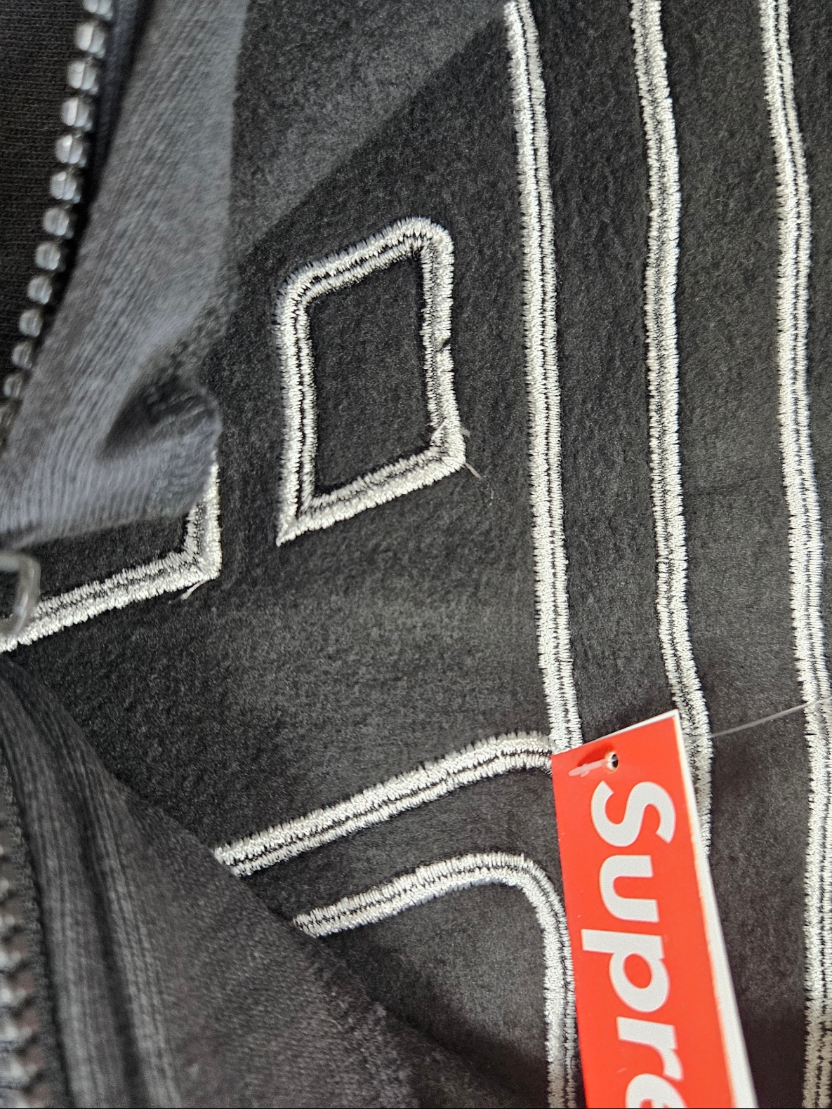 Supreme Wrapped Half Zip Hooded Sweatshirt Washed Black - 24SS 착용 스타일 - 5