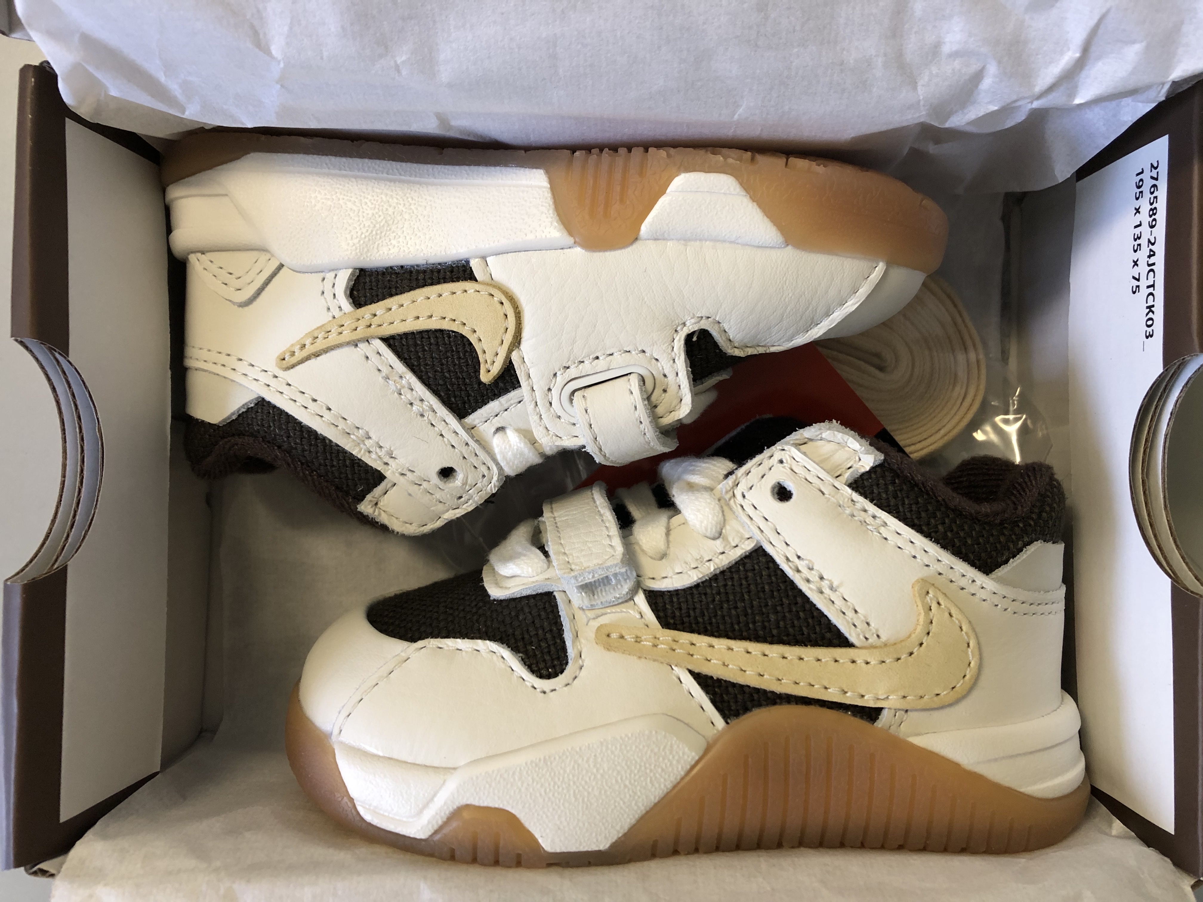 (TD) Jordan x Travis Scott Jumpman Jack TR Sail and Dark Mocha 착용 스타일