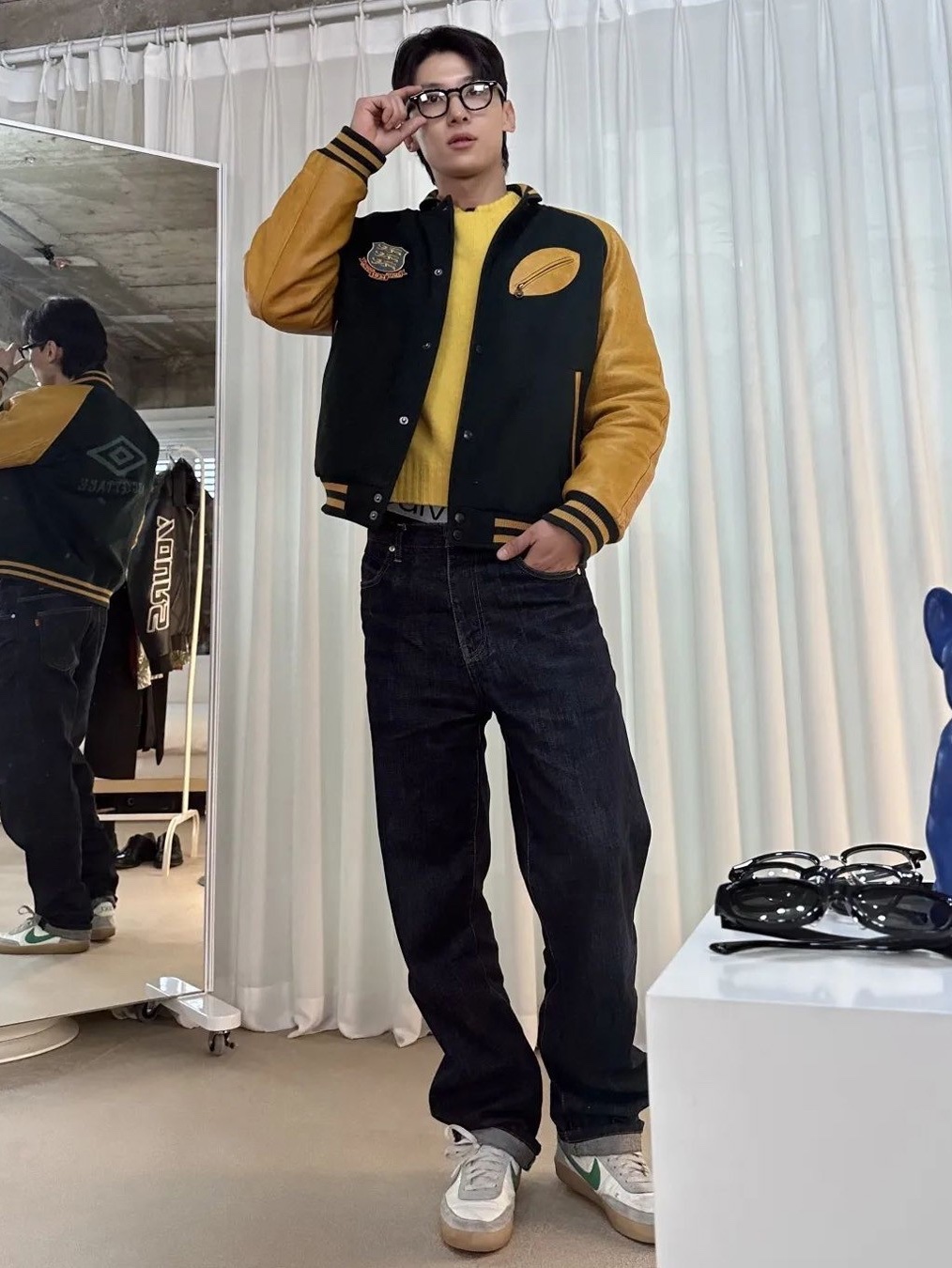 Stussy x Levi's Embossed 501 Jean Indigo, Ryul+Wai: Denim Wide One Tuck Pants D Blue 착용 스타일 - 5