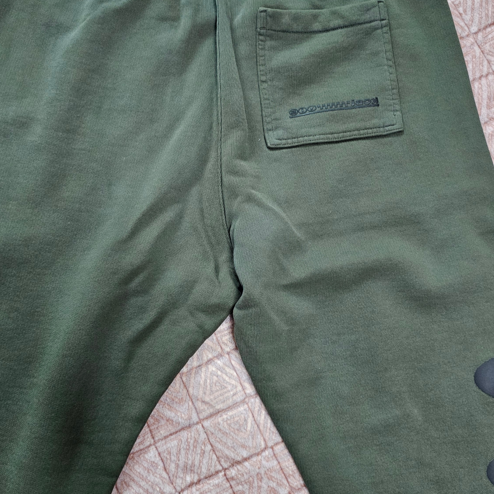 Jordan x Travis Scott Fleece Pants Cargo Khaki (DZ5508-325) 착용 스타일 - 2
