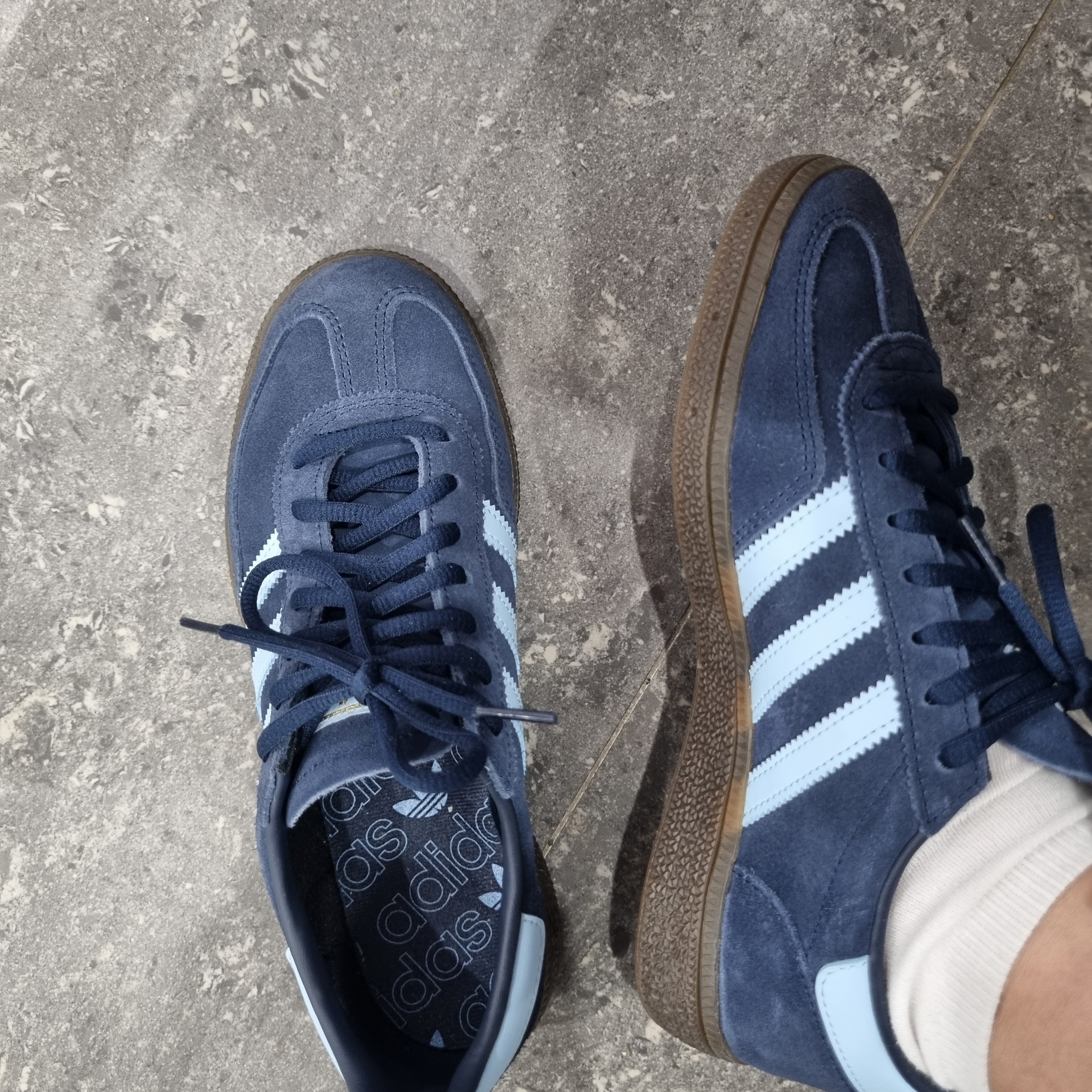 Adidas Spezial Handball Collegiate Navy 착용 스타일