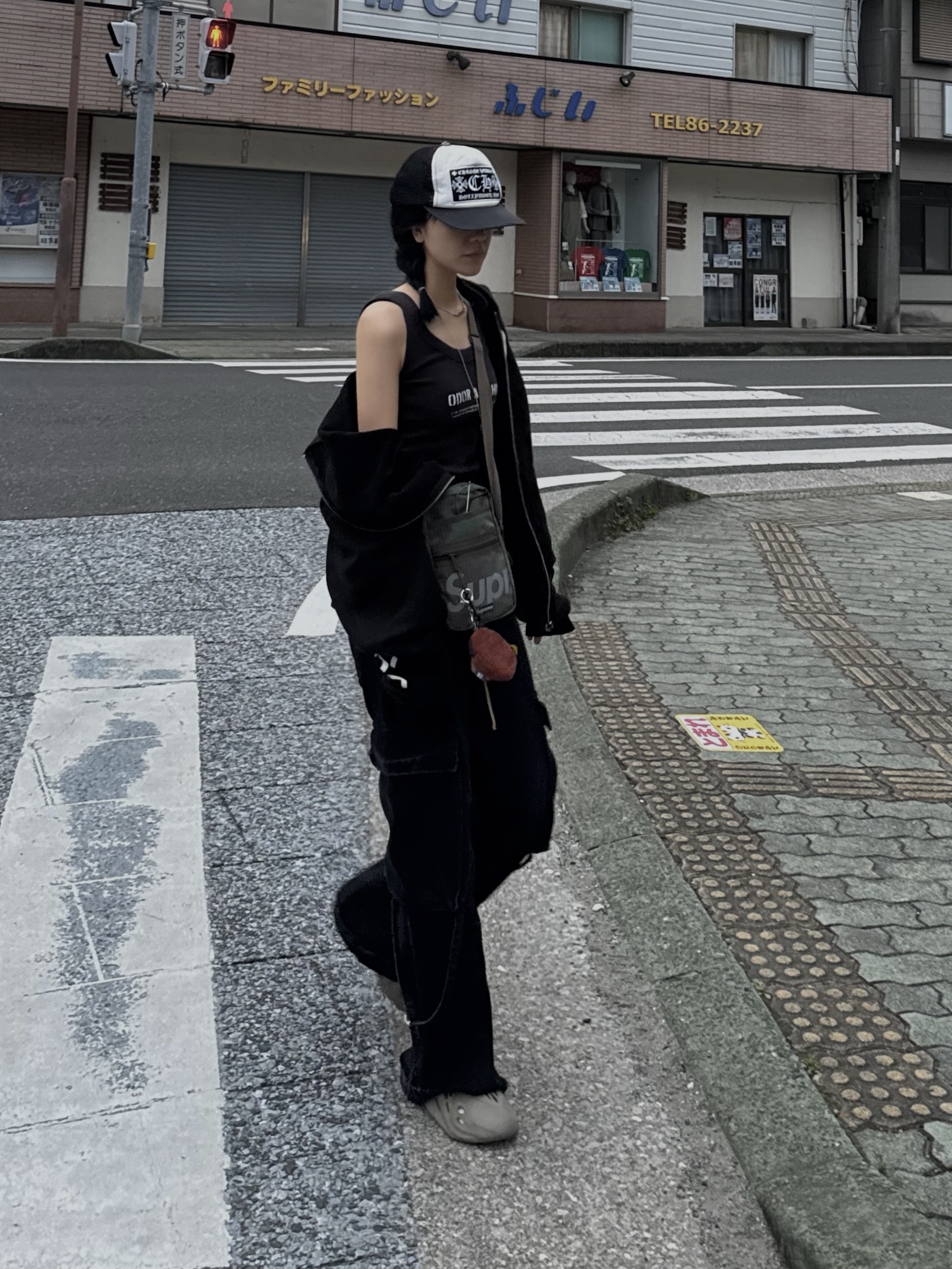 Chrome Hearts CH Hollywood Trucker Hat Black White, Chrome Hearts Boxer Brief Black 착용 스타일 - 2