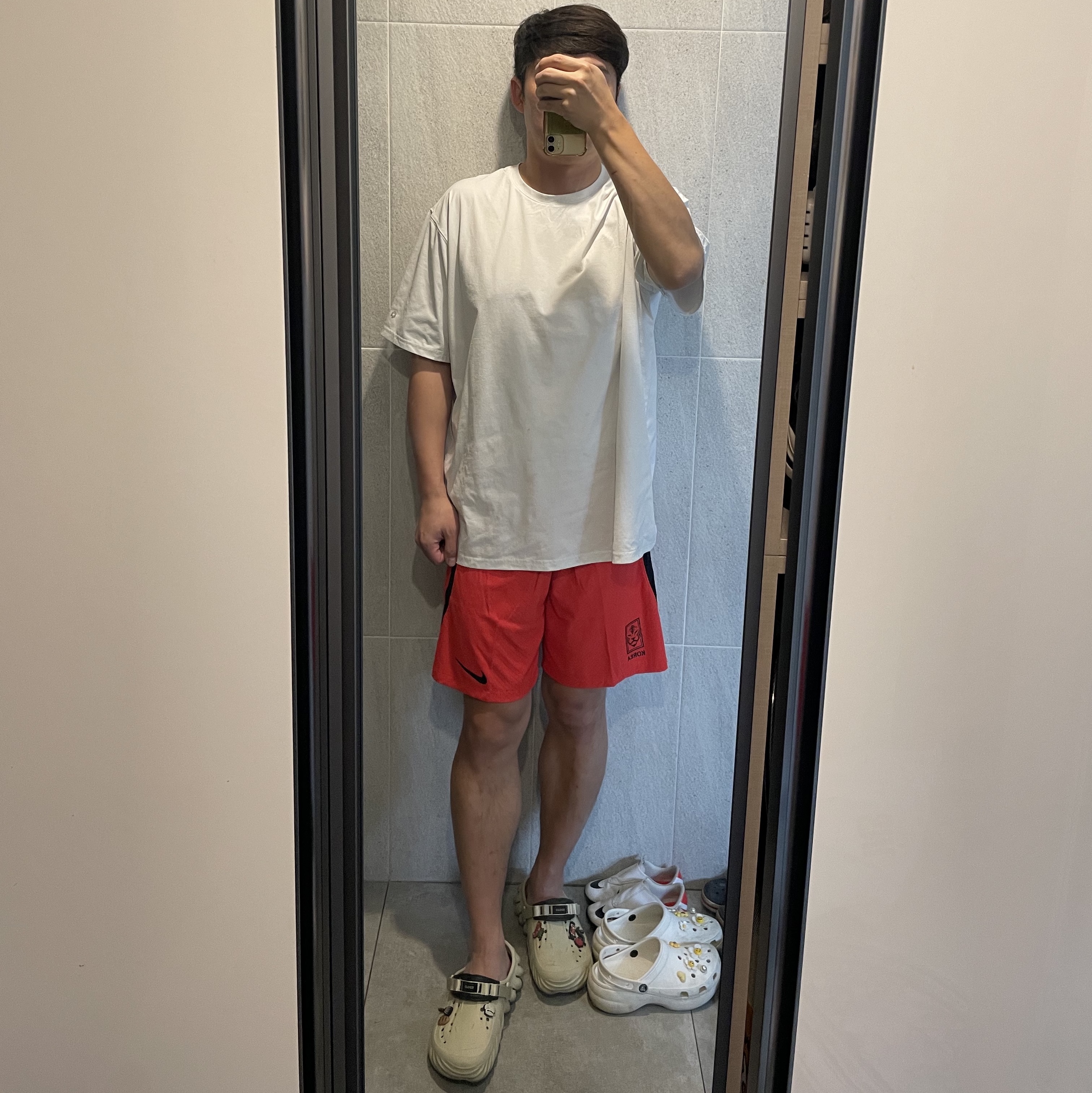 Nike Korea 2022/23 Dri-Fit ADV Player Issue Home Shorts Global Red (Non Marking Ver.), Crocs Echo Clog Bone Black 착용 스타일