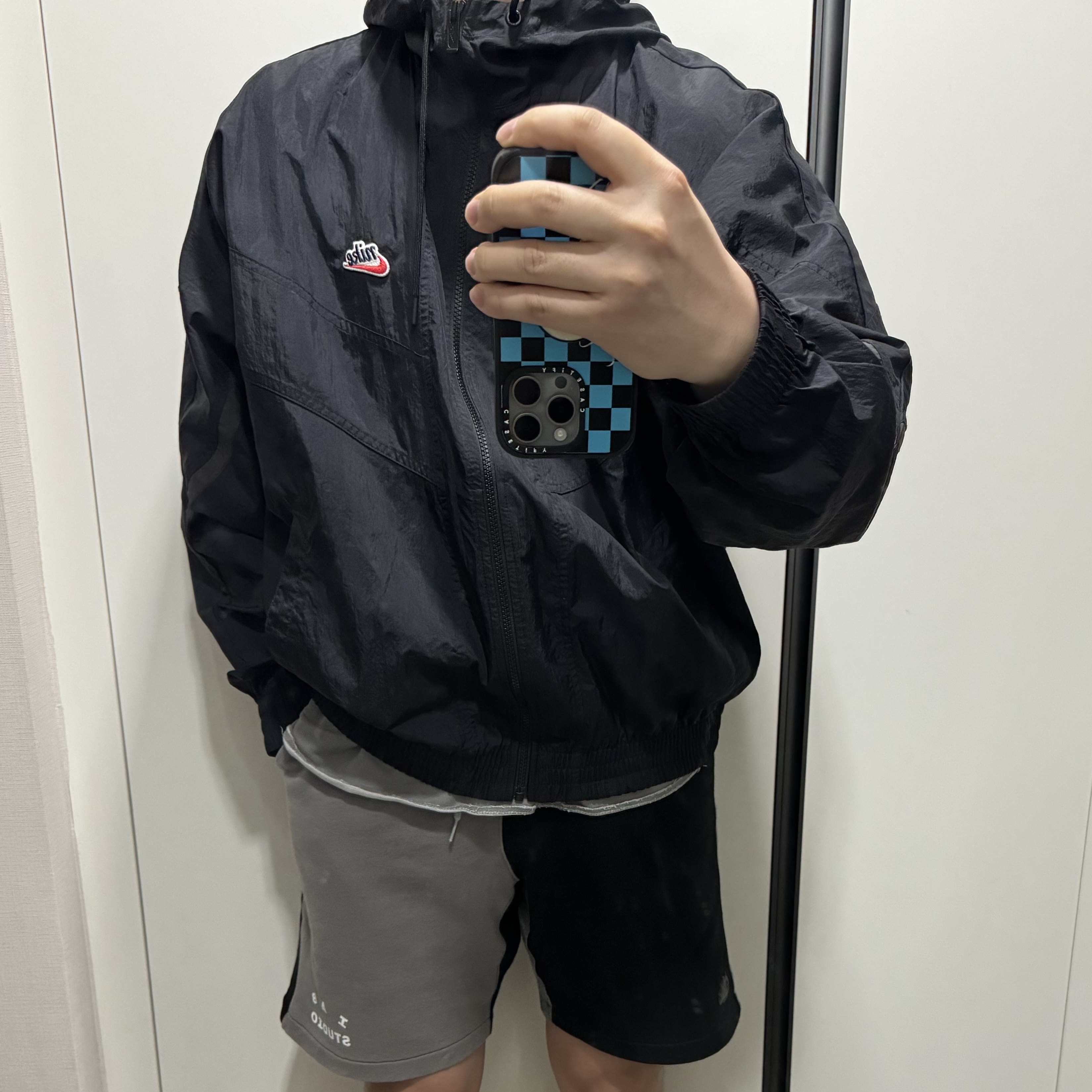 IAB Studio x Niniz Shorts 착용 스타일