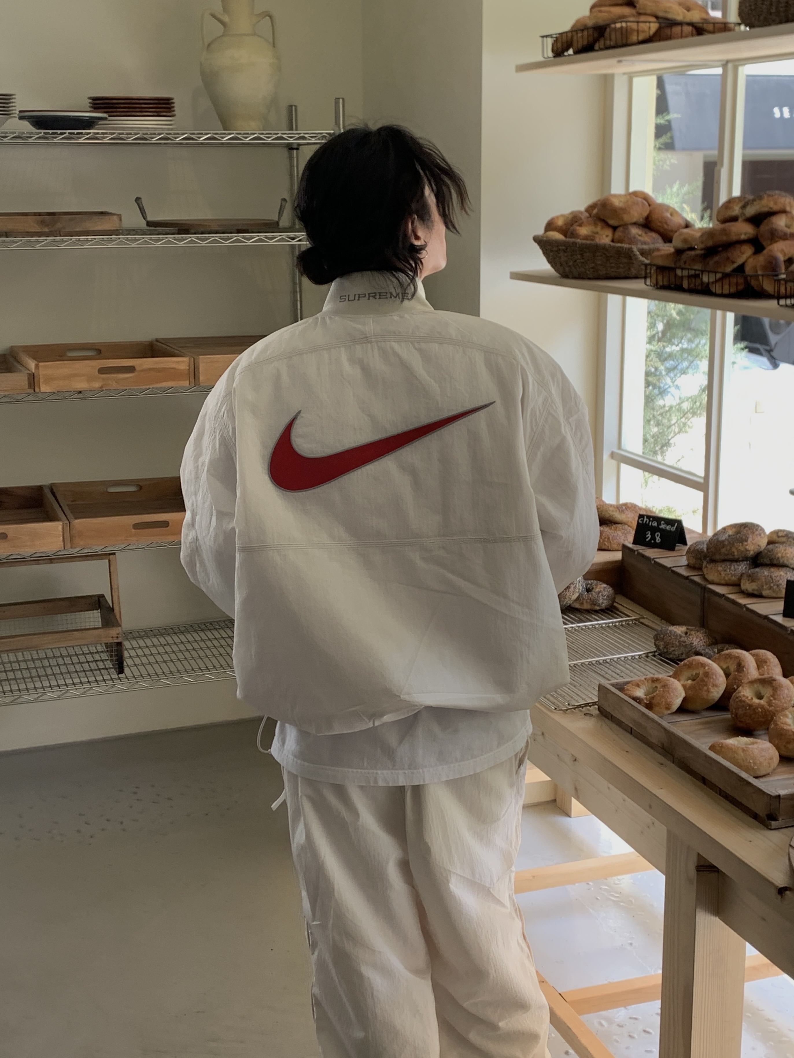 Supreme x Nike Ripstop Pullover White - 24SS, Supreme x Nike Ripstop Track Pants White - 24SS 착용 스타일 - 4