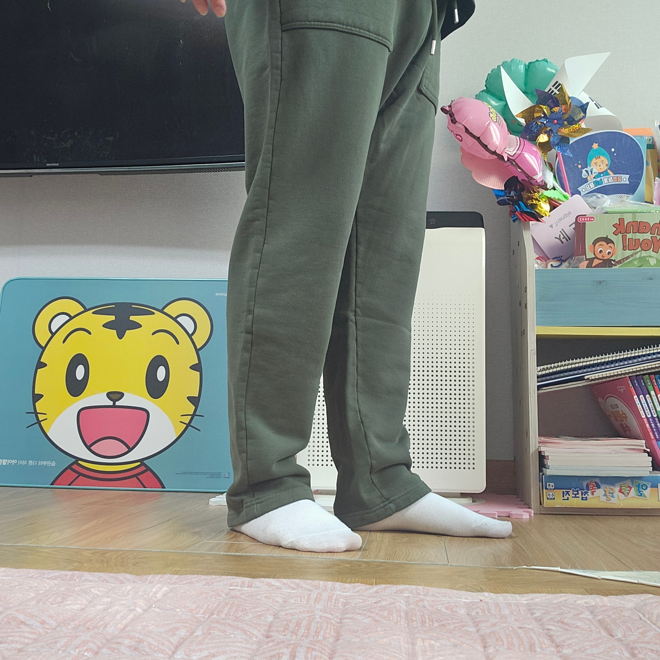 Jordan x Travis Scott Fleece Pants Cargo Khaki (DZ5508-325) 착용 스타일 - 5
