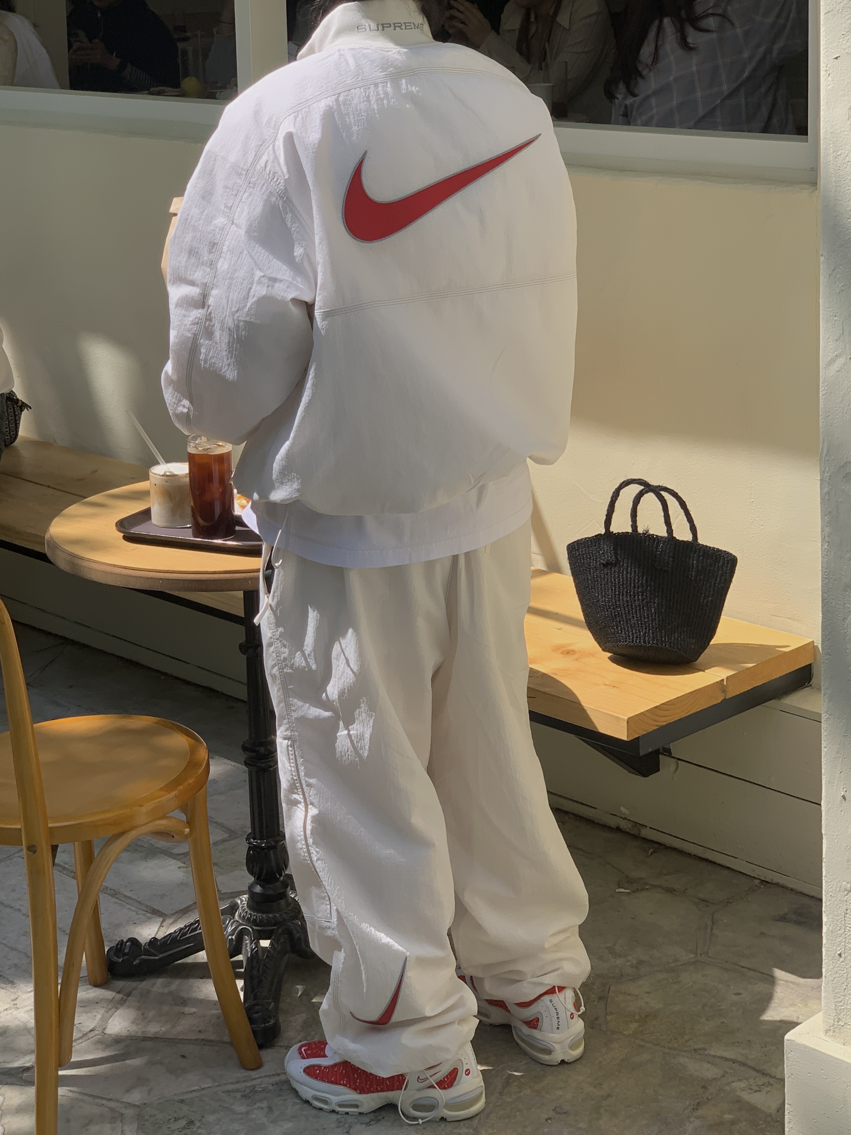 Supreme x Nike Ripstop Pullover White - 24SS, Supreme x Nike Ripstop Track Pants White - 24SS 착용 스타일 - 2