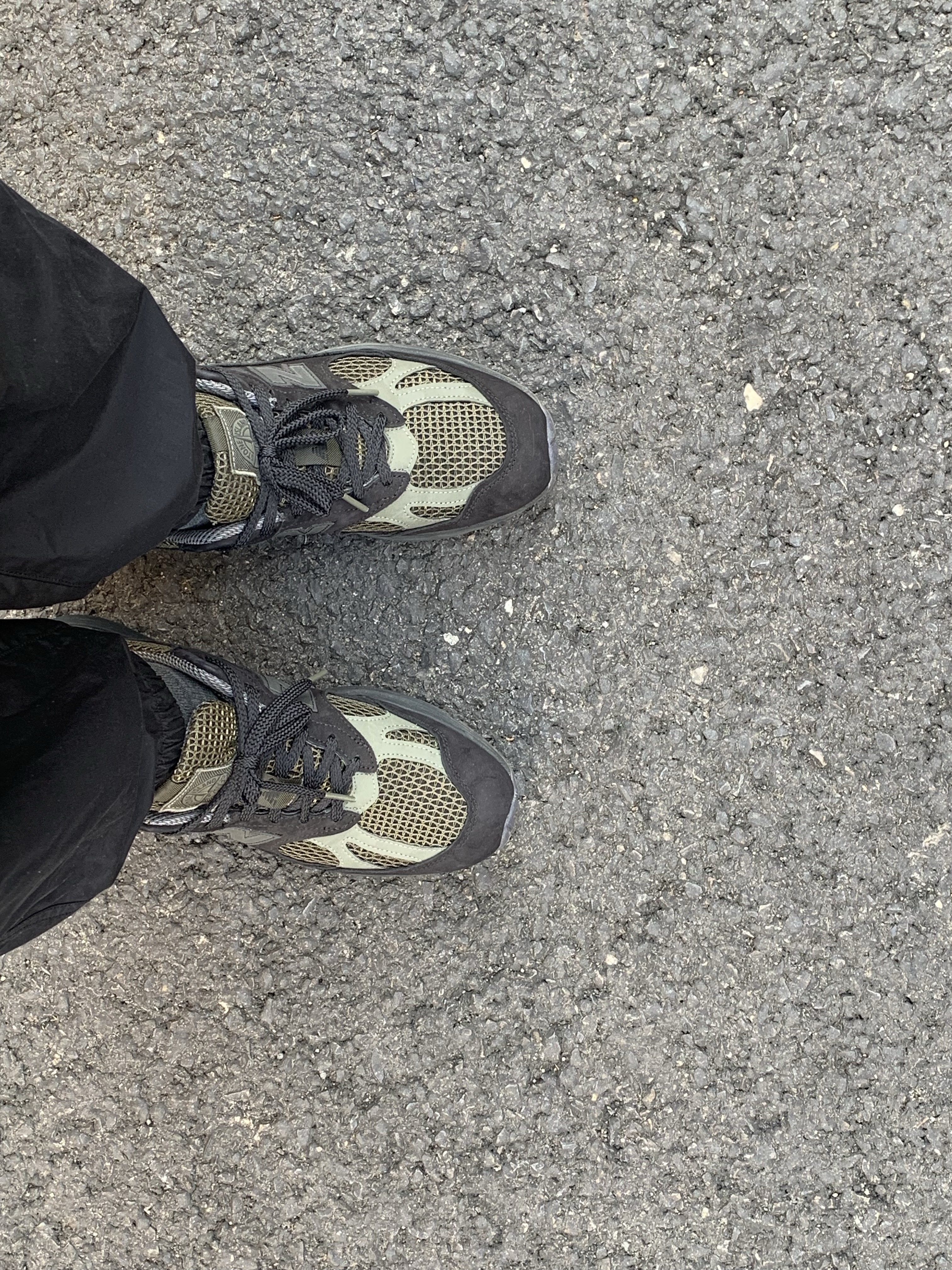 New Balance x Stone Island 991v2 Made in UK Black Olive Night 착용 스타일 - 1