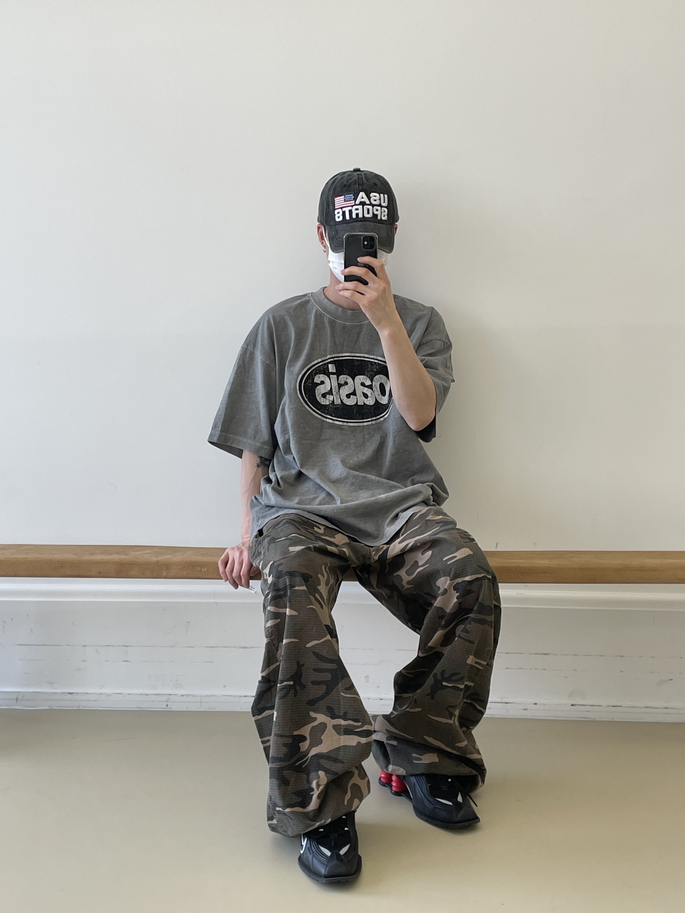 Nike x Martine Rose Shox MR4 Black 착용 스타일