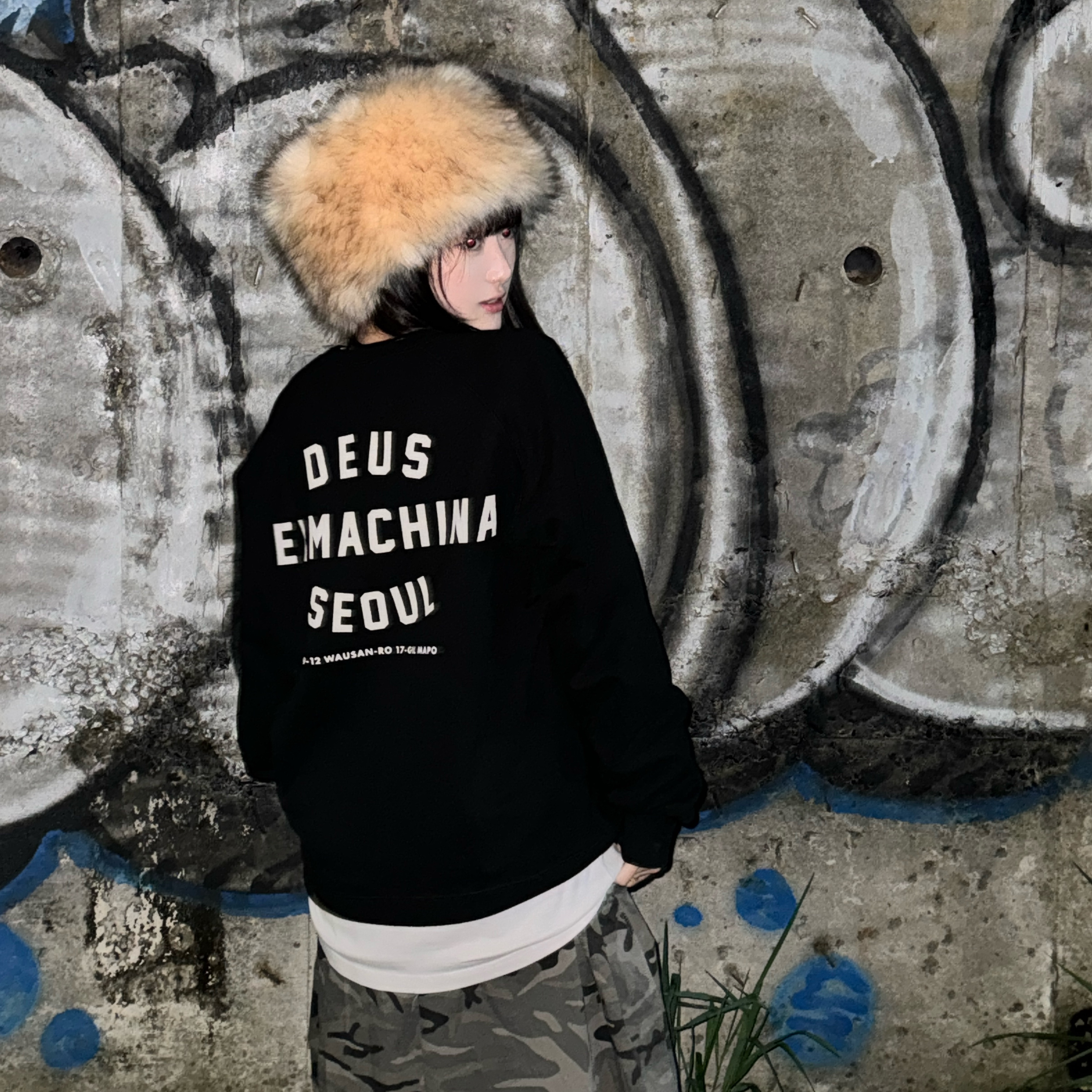 Stussy Basic New Era 9Twenty Basic Strapback Real Tree Edge, Deus Ex Machina Milano Adress Crew Black 착용 스타일 - 5