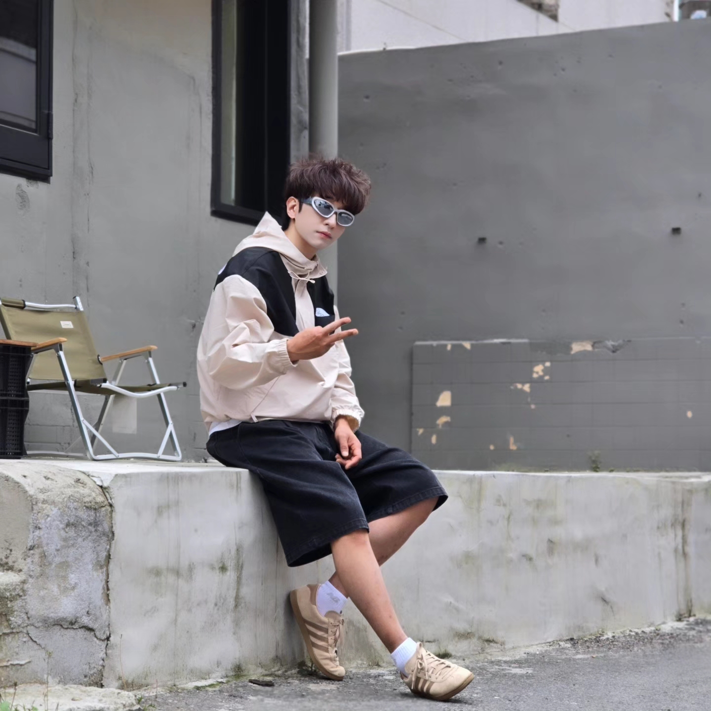 The North Face White Label Hi Mountain Anorak Light Beige, Adidas Stadt Magic Beige 착용 스타일 - 3