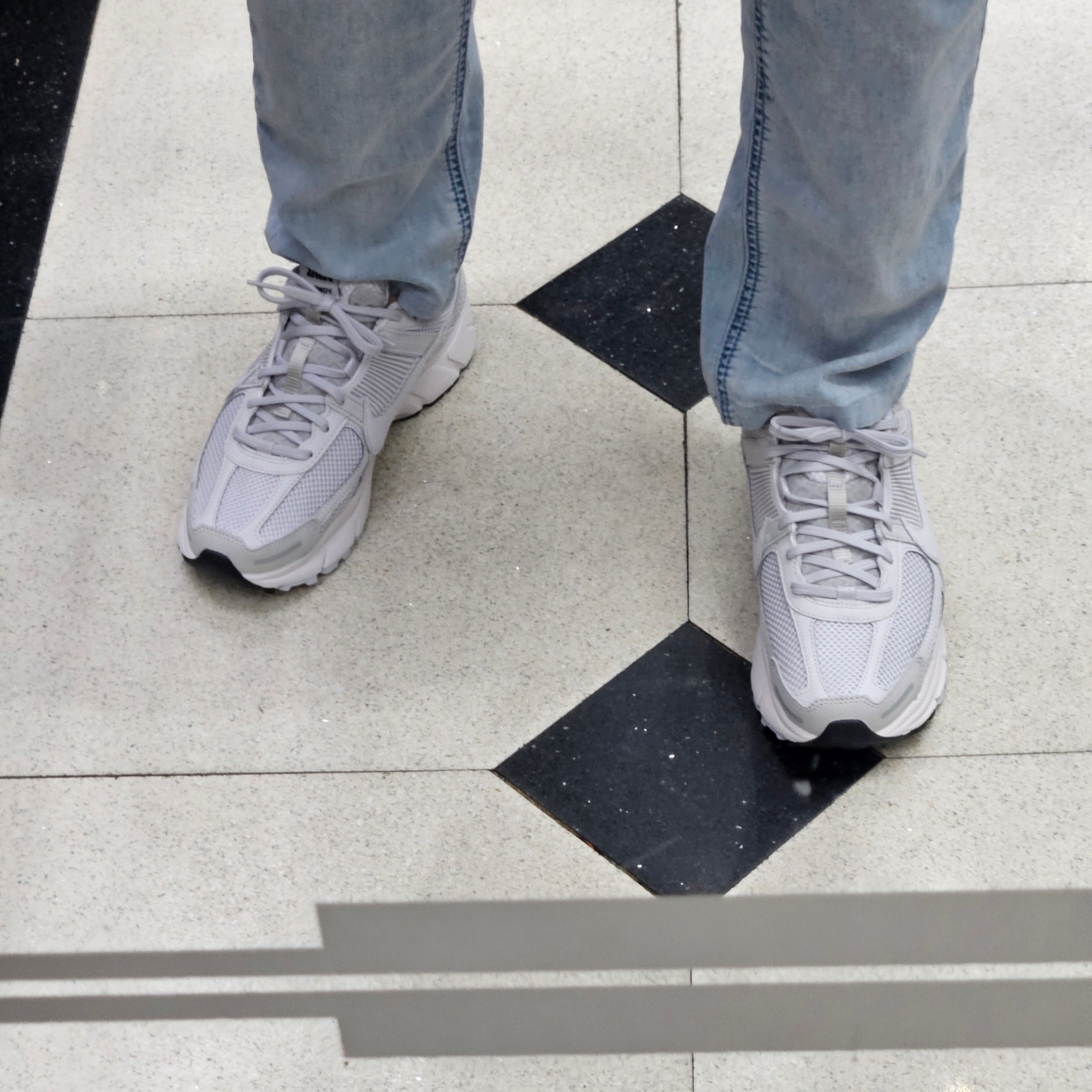 Nike Zoom Vomero 5 SP Vast Grey 2023 착용 스타일 - 2