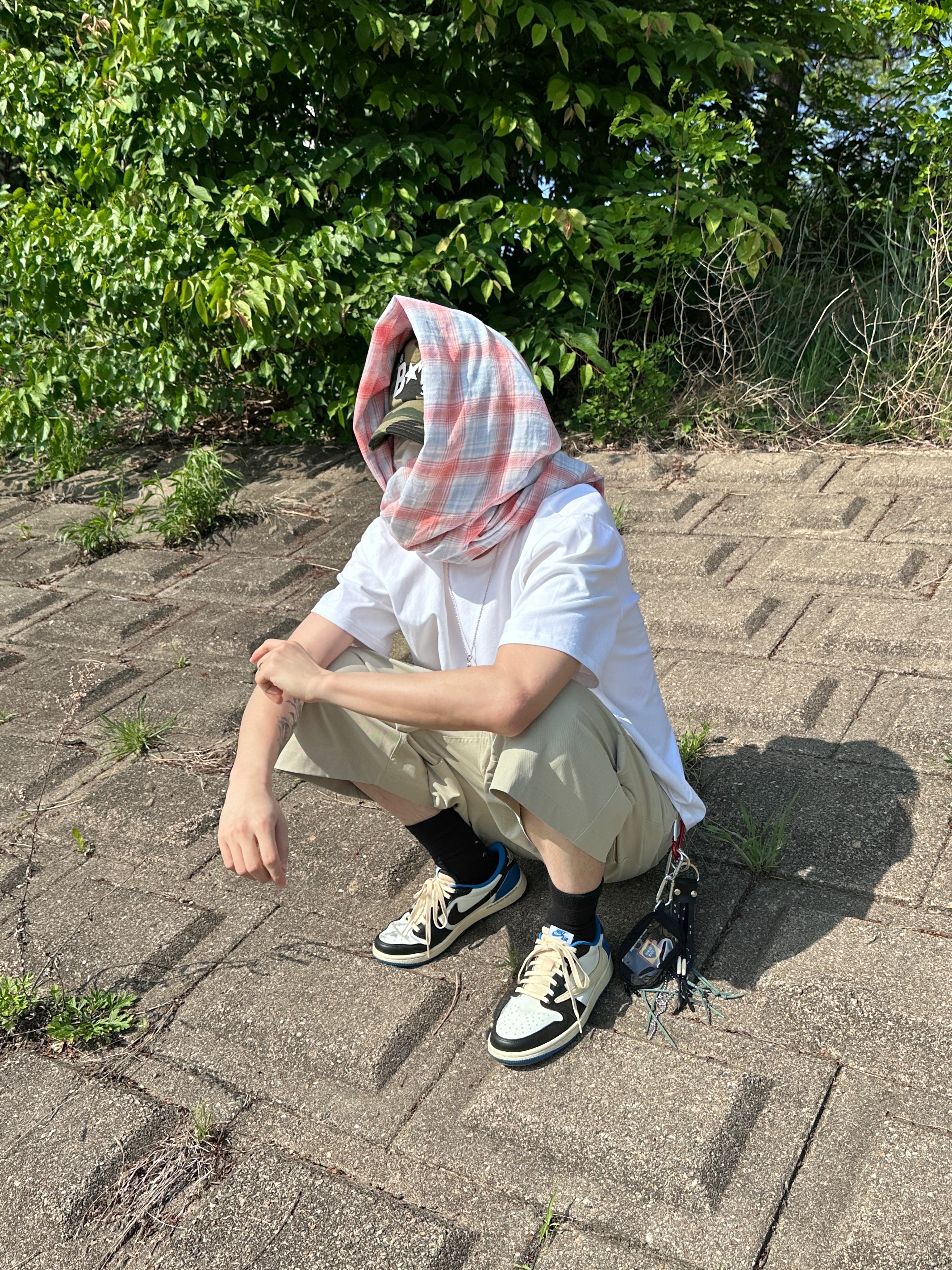 Nonnod Flexible String Check Shirt Japanese Grunge, Nonnod Alpine Carpenter Shorts Beige 착용 스타일 - 3