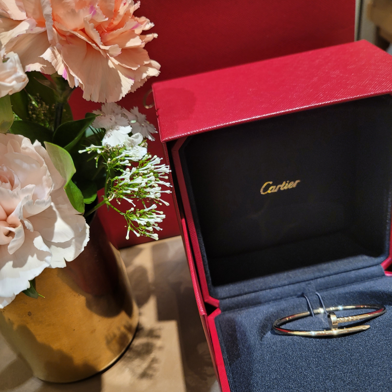 Cartier Juste un Clou Bracelet Small Yellow Gold 착용 스타일