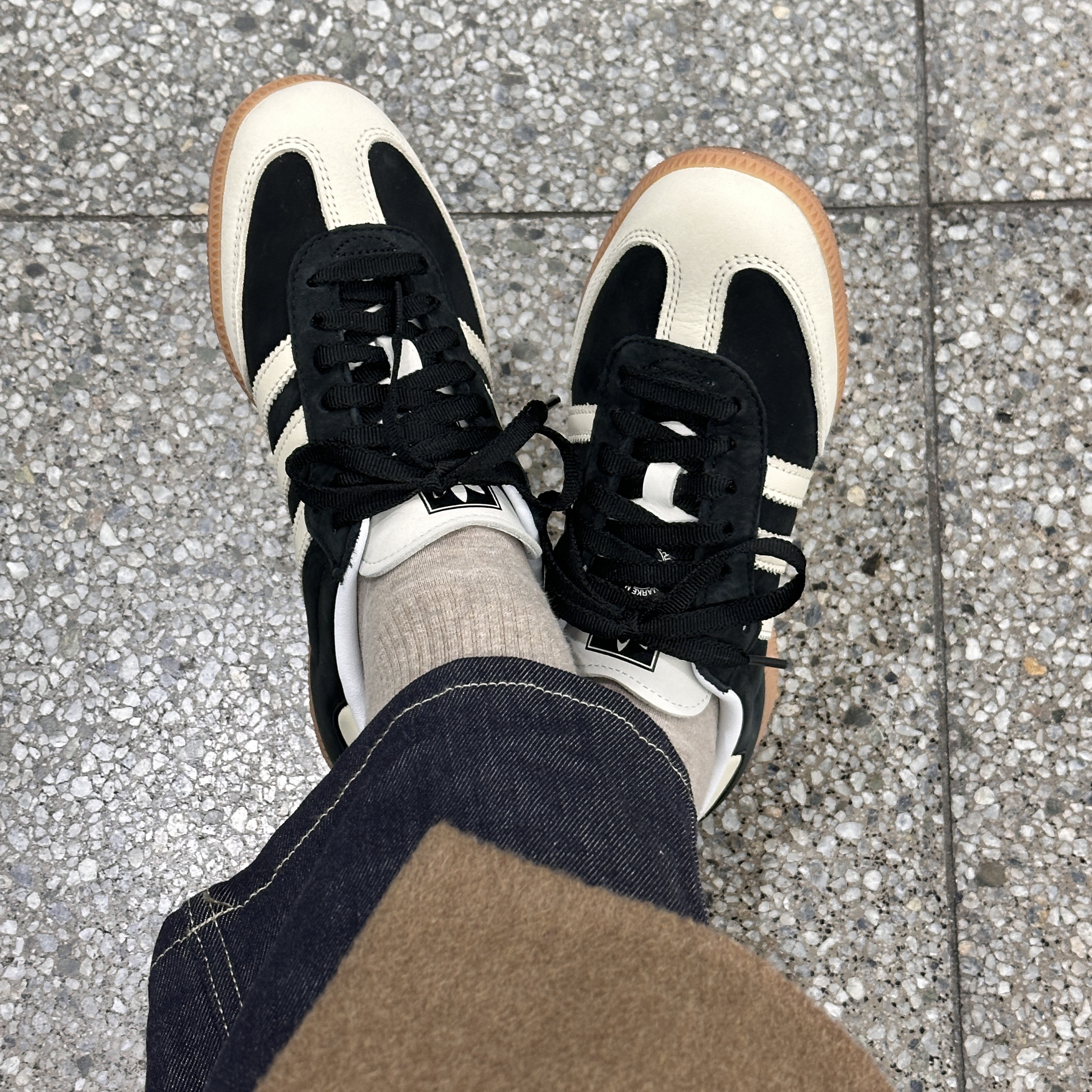 (W) Adidas Samba OG Core Black Wonder White 착용 스타일