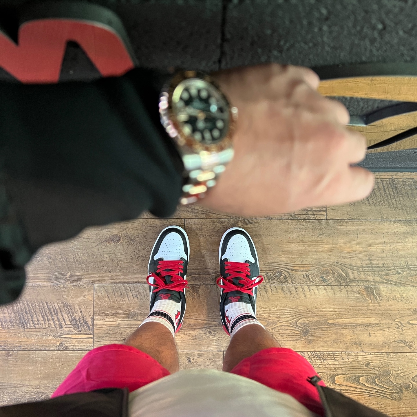 Jordan 1 Retro Low OG Black Toe 착용 스타일 - 1