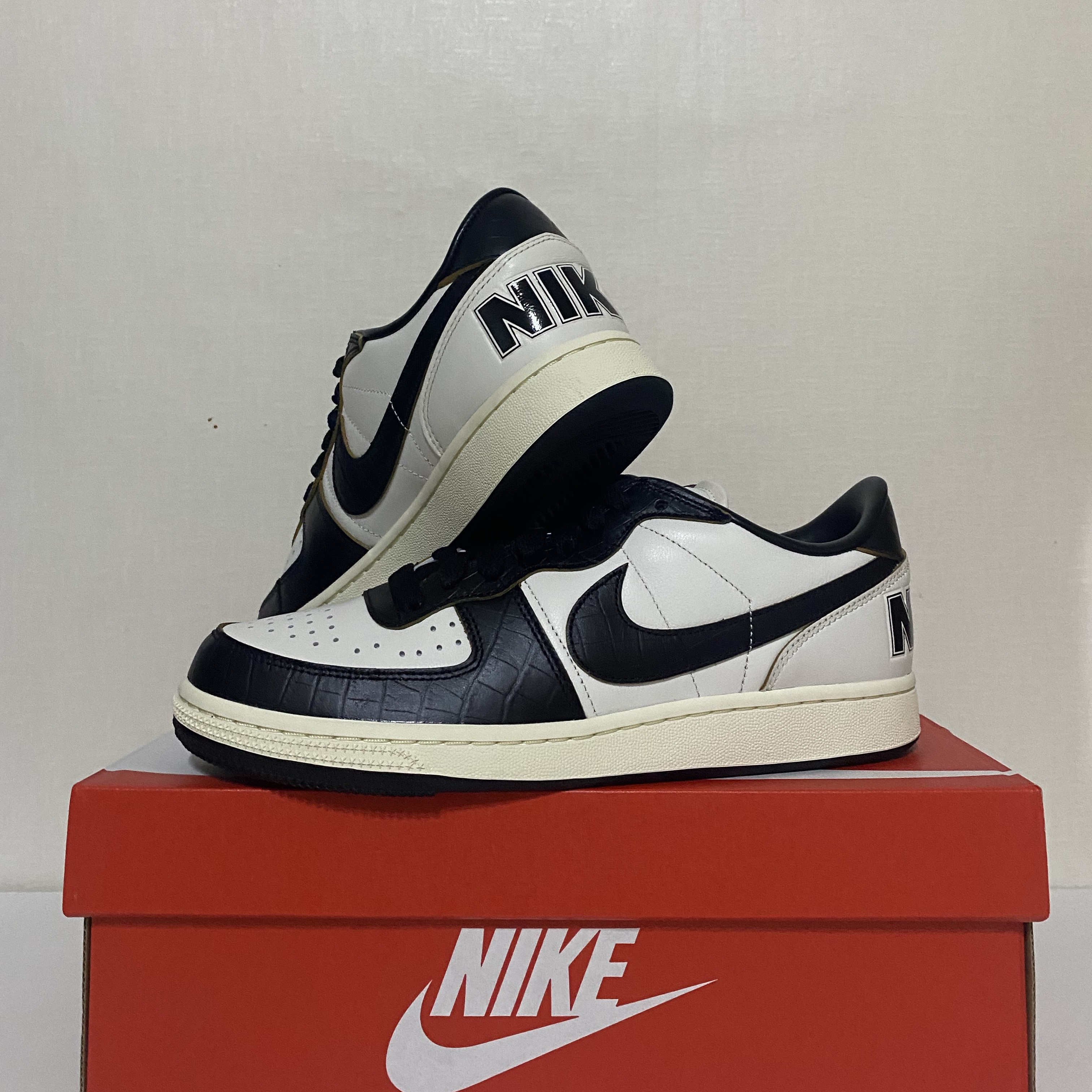 Nike Terminator Low Phantom Black 착용 스타일 - 1