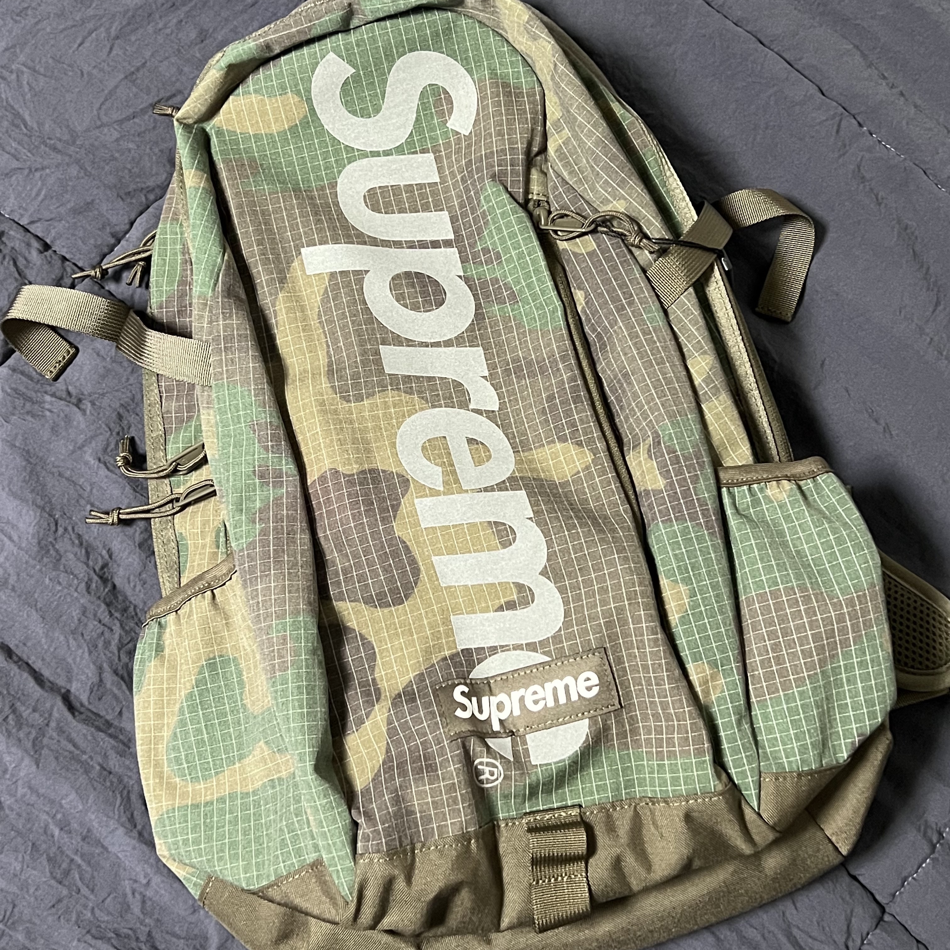 Supreme Backpack Woodland Camo - 24SS 착용 스타일