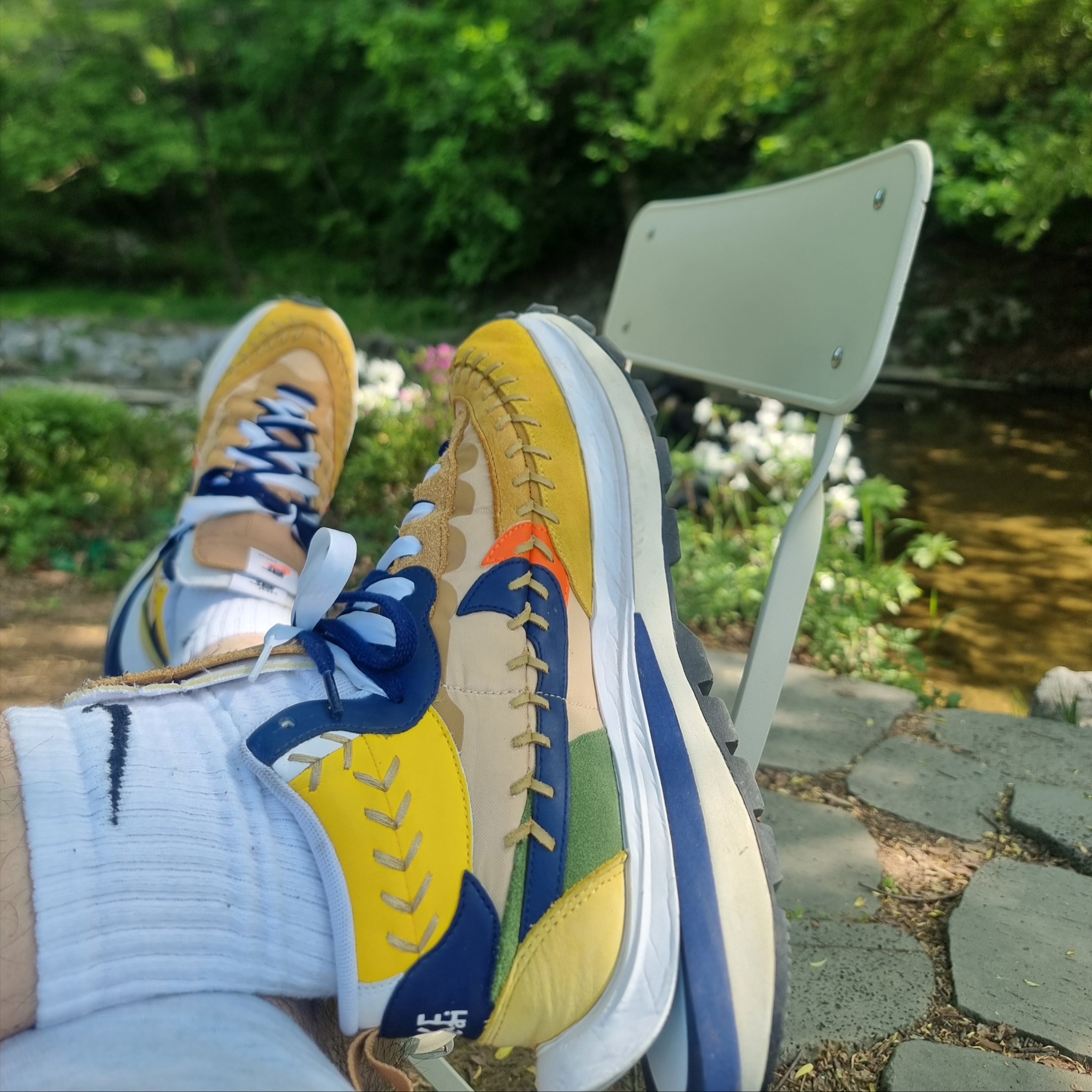 Nike x Sacai x Jean Paul Gaultier VaporWaffle Sesame Blue Void 착용 스타일 - 1