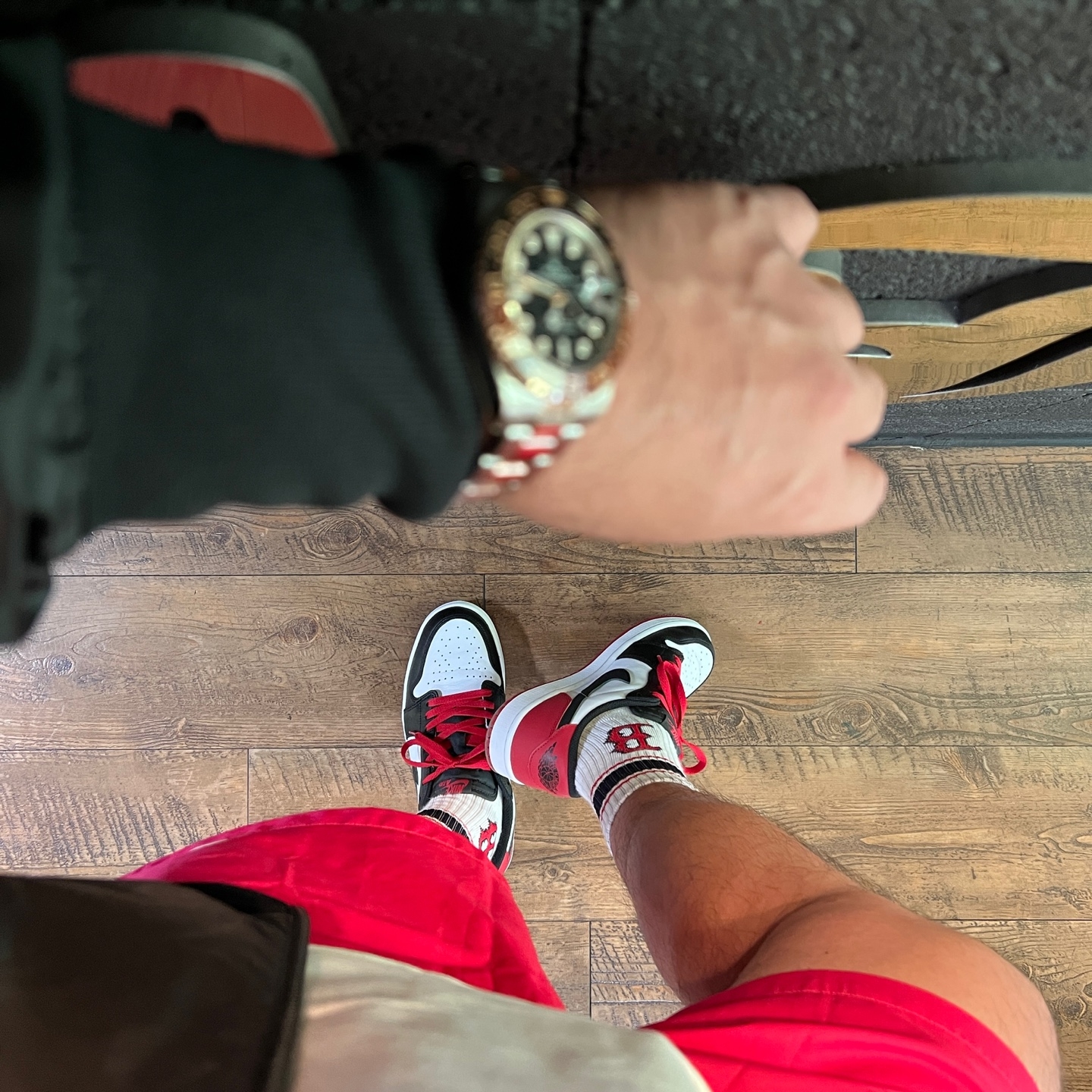Jordan 1 Retro Low OG Black Toe 착용 스타일 - 2