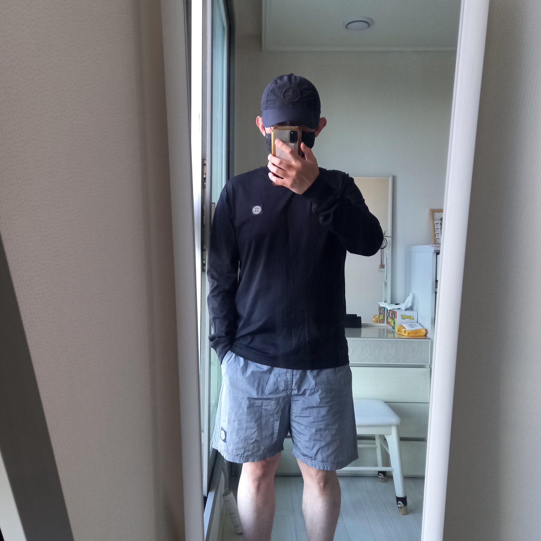 Stone Island 22713 Long Sleeve T-Shirt Black - 23SS, Stone Island B0943 Nylon Metal Swimming Trunk Sky Blue - 24SS 착용 스타일 - 2