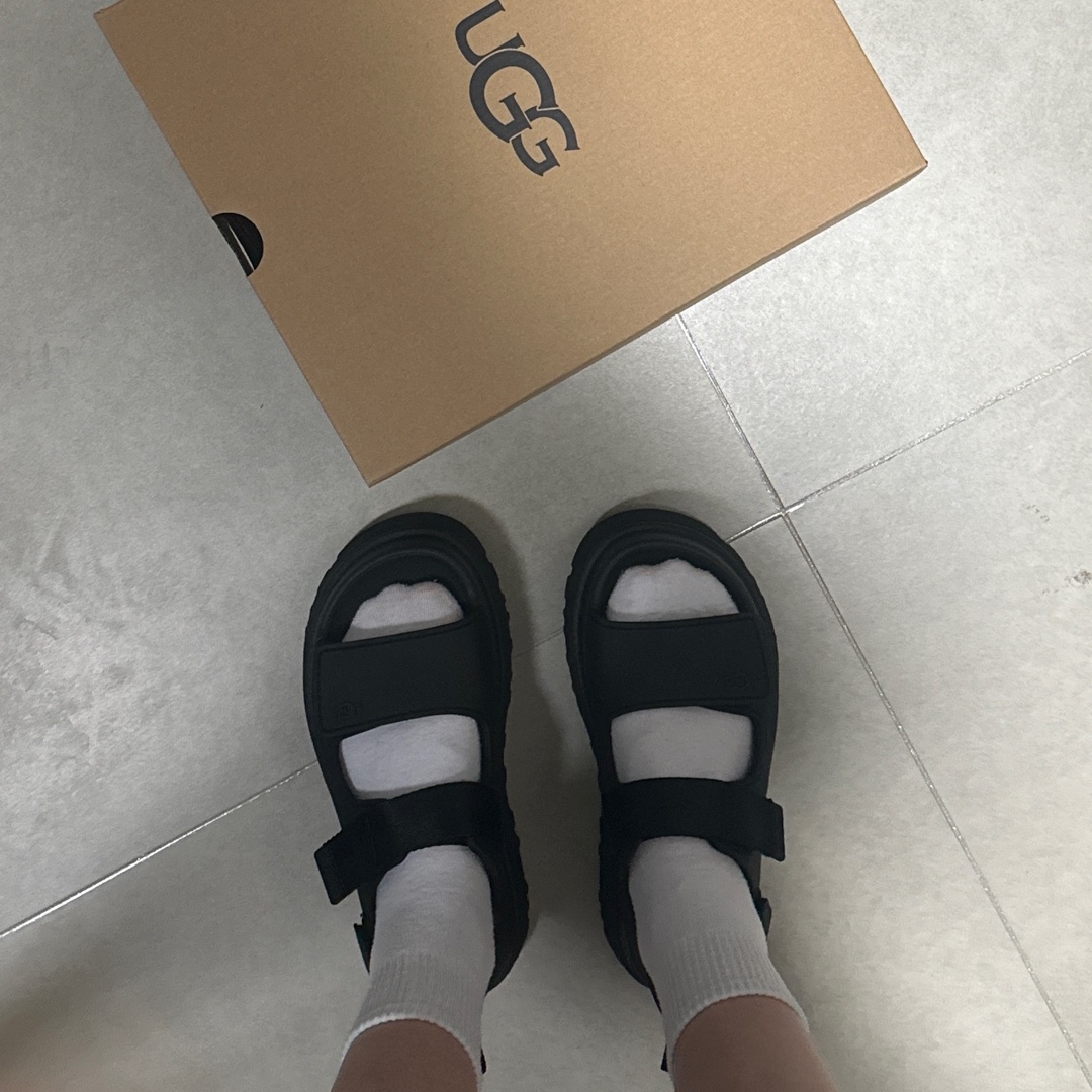 (W) UGG GoldenGlow Black 착용 스타일 - 3