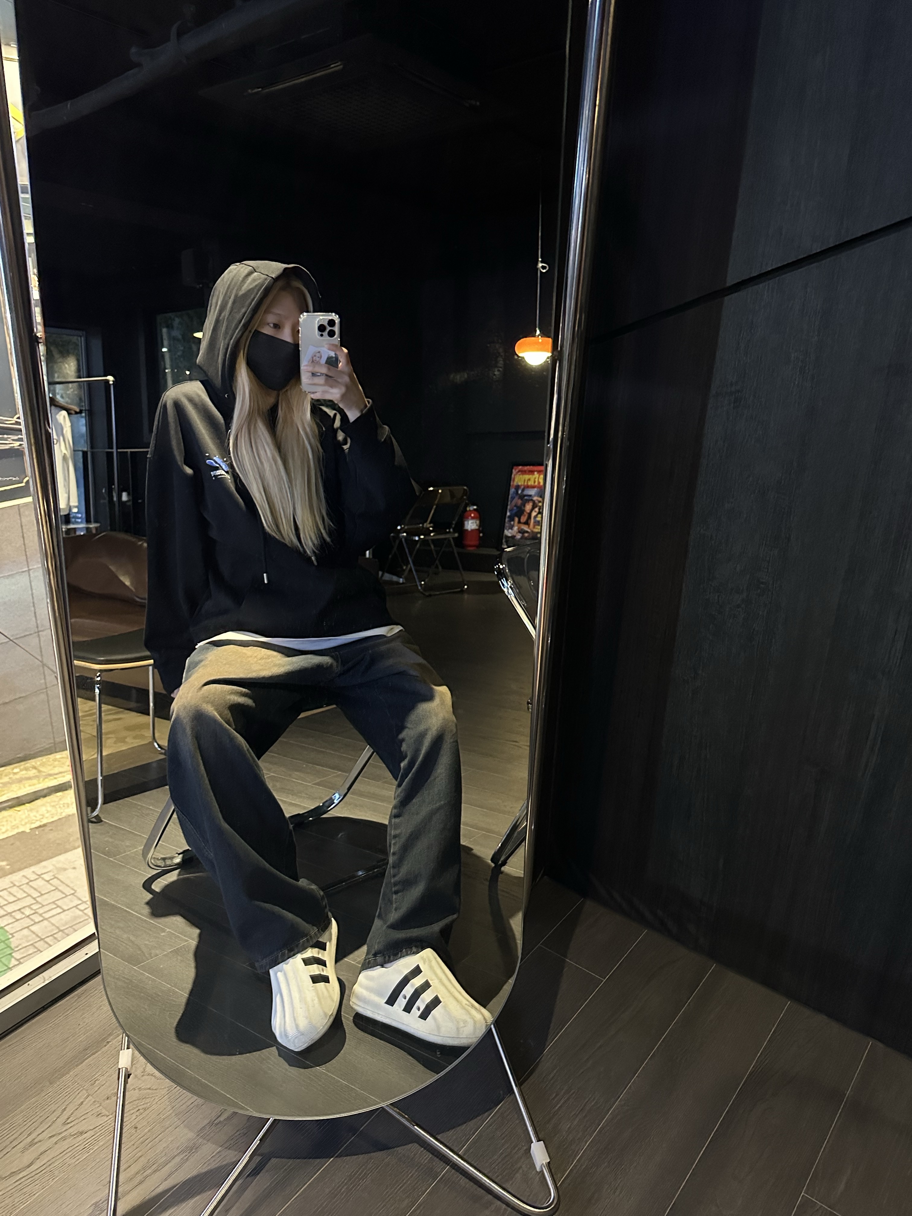 Zara x Ader Error Embroidery Hooded Sweatshirt Black, Adidas Adifom Superstar Core White 착용 스타일 - 2