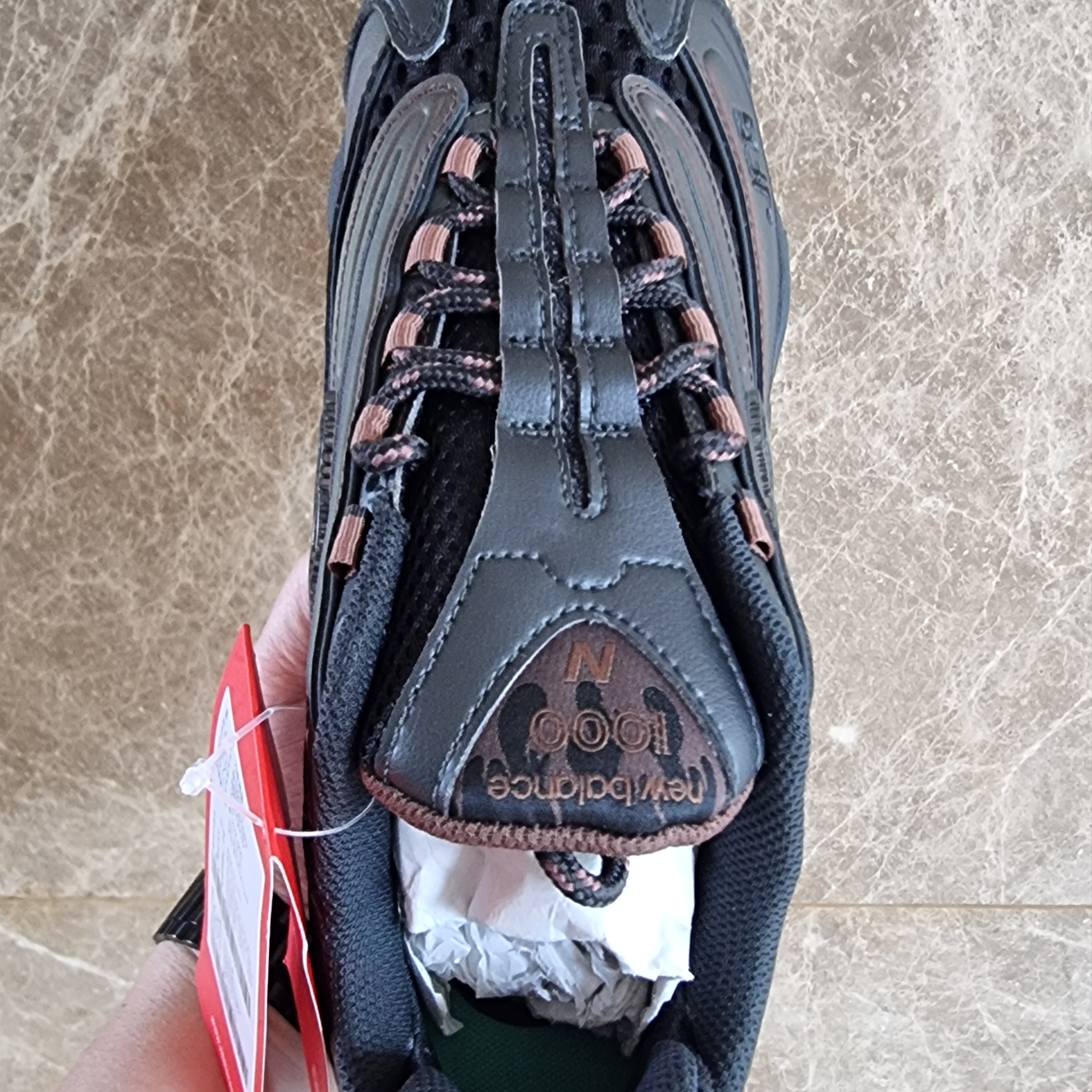 New Balance x Joe Freshgoods 1000 Pirate Black Nutmeg 착용 스타일 - 7