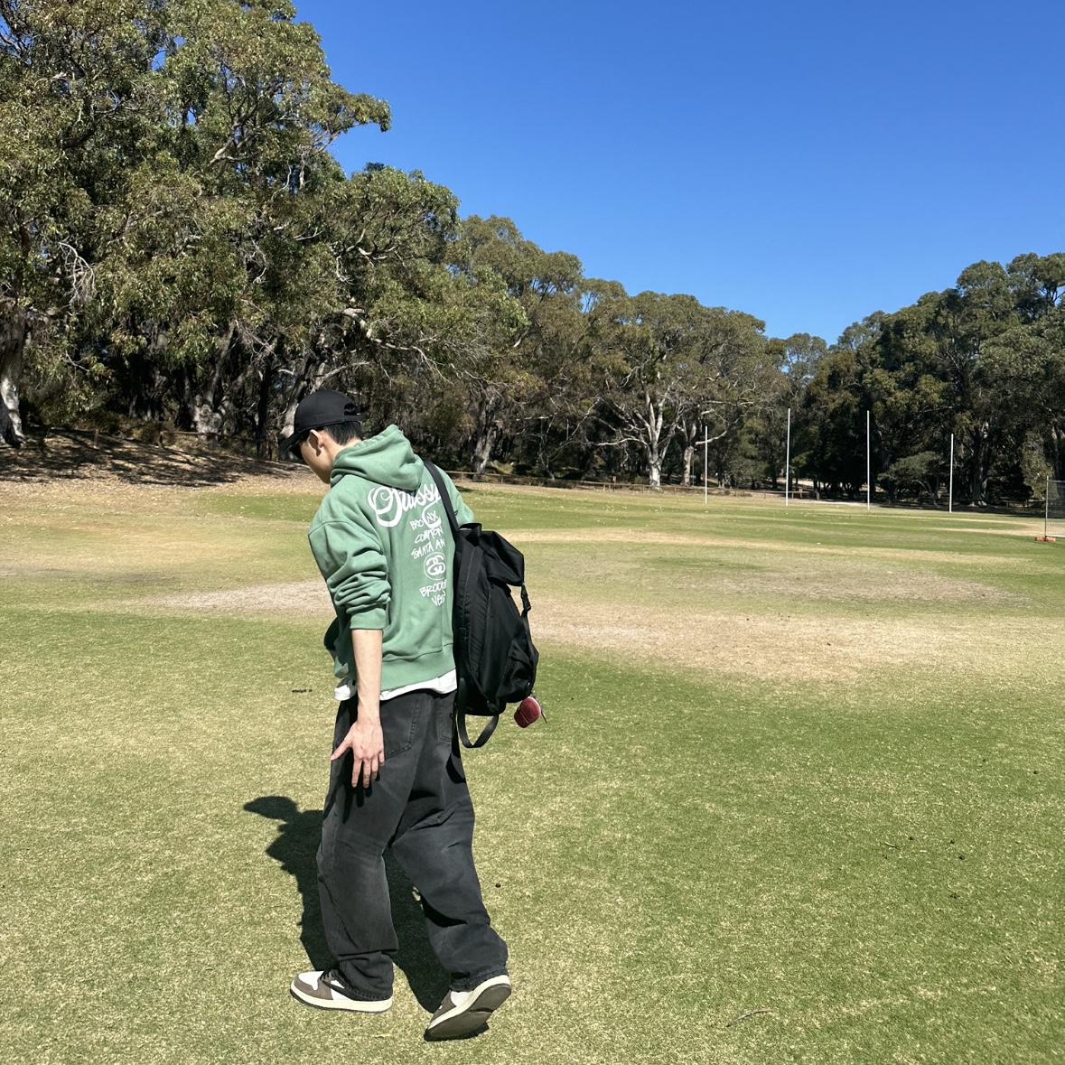 Stussy World Tour Hoodie Green 2022, Ader Error x Zara Backpack Black 착용 스타일