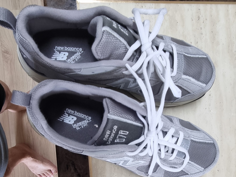 New Balance 878 Gray 착용 스타일