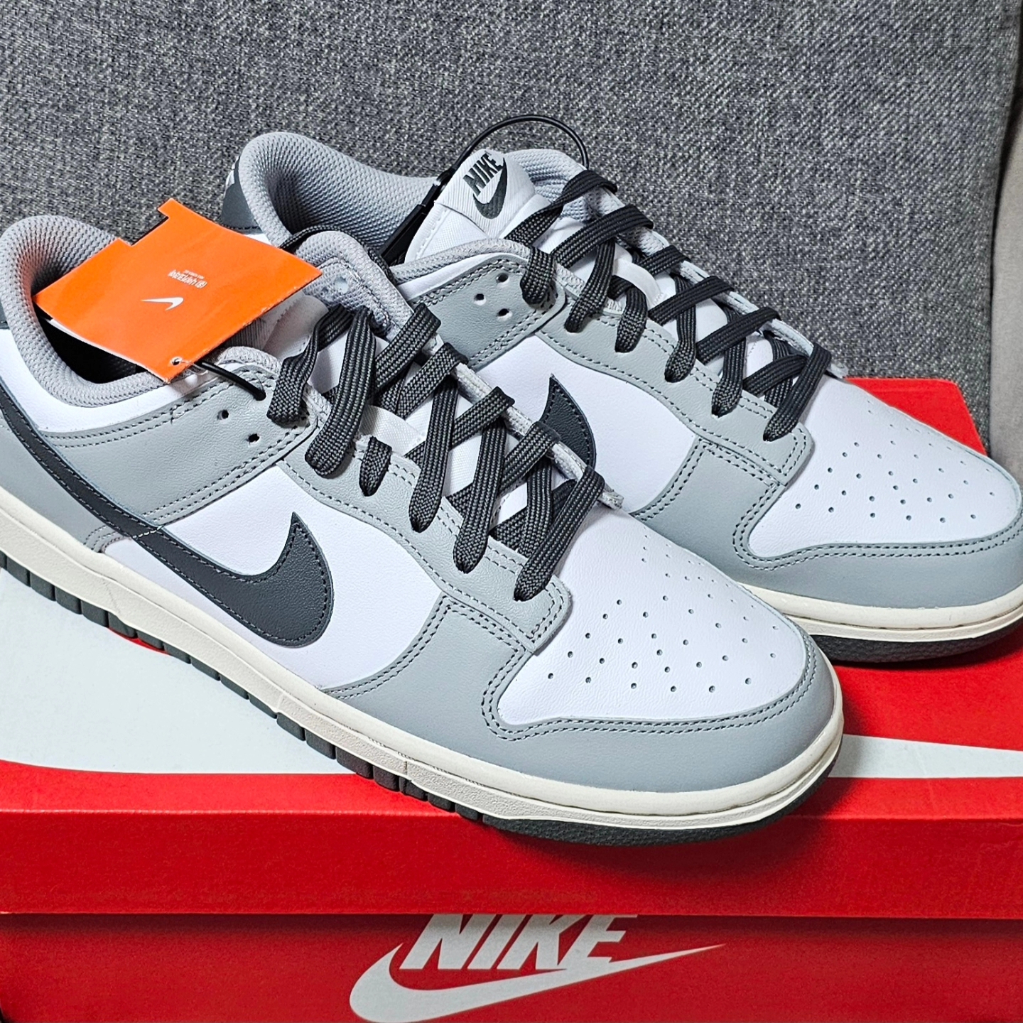 (W) Nike Dunk Low Light Smoke Grey 착용 스타일 - 2