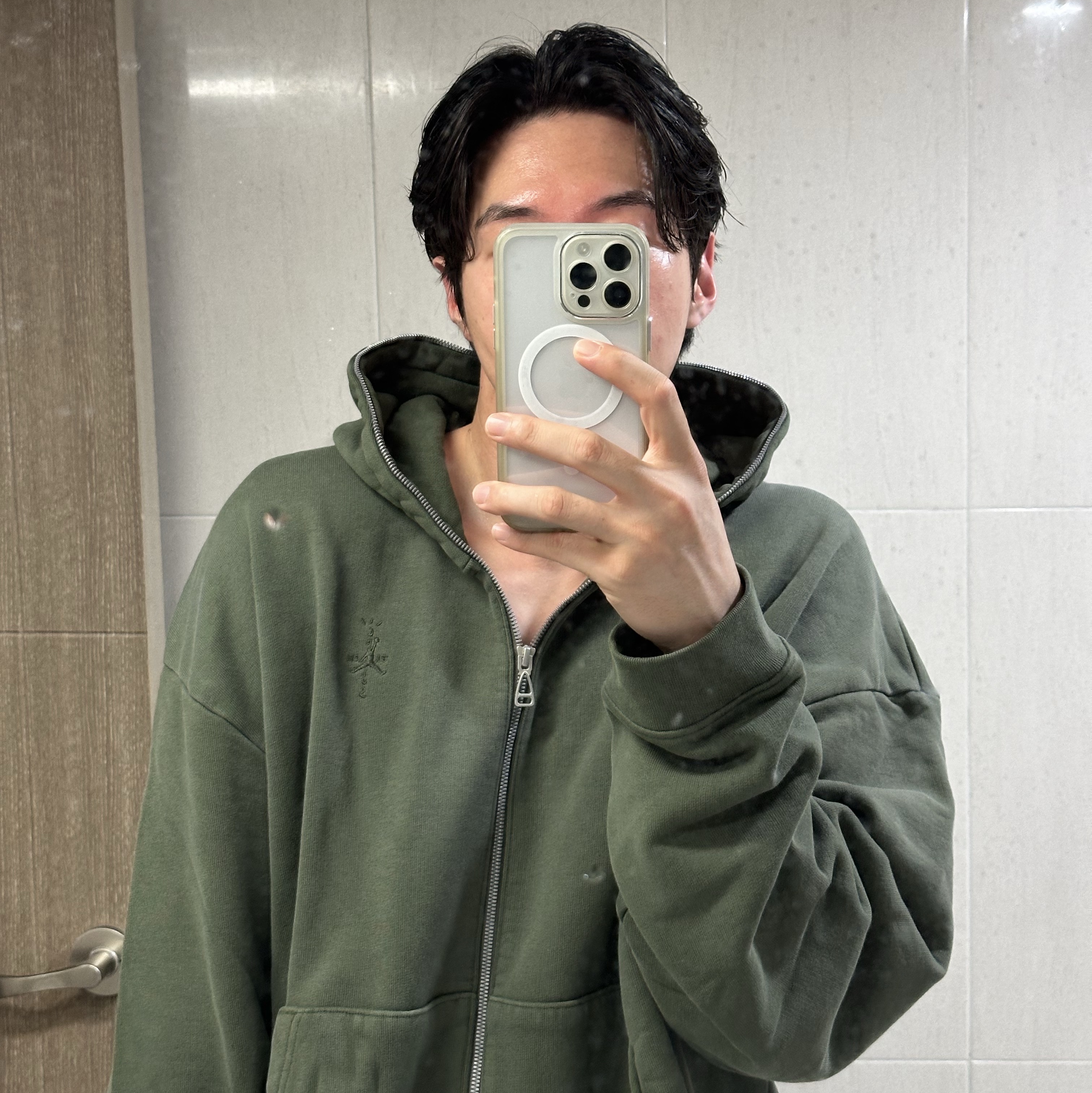Jordan x Travis Scott Full-Zip Hoodie Cargo Khaki (DZ5500-325) 착용 스타일