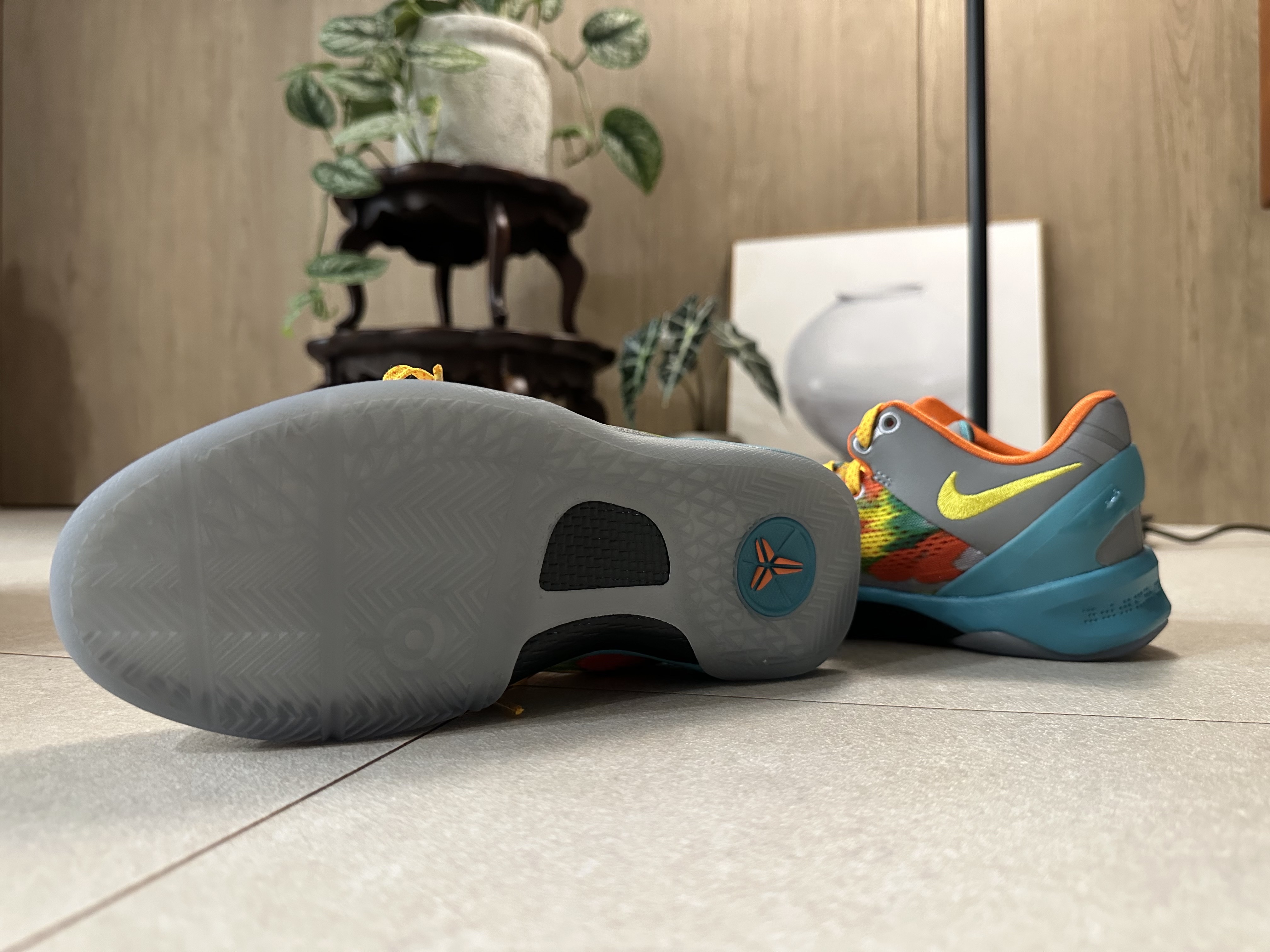 (GS) Nike Kobe 8 Protro Venice Beach 착용 스타일 - 7
