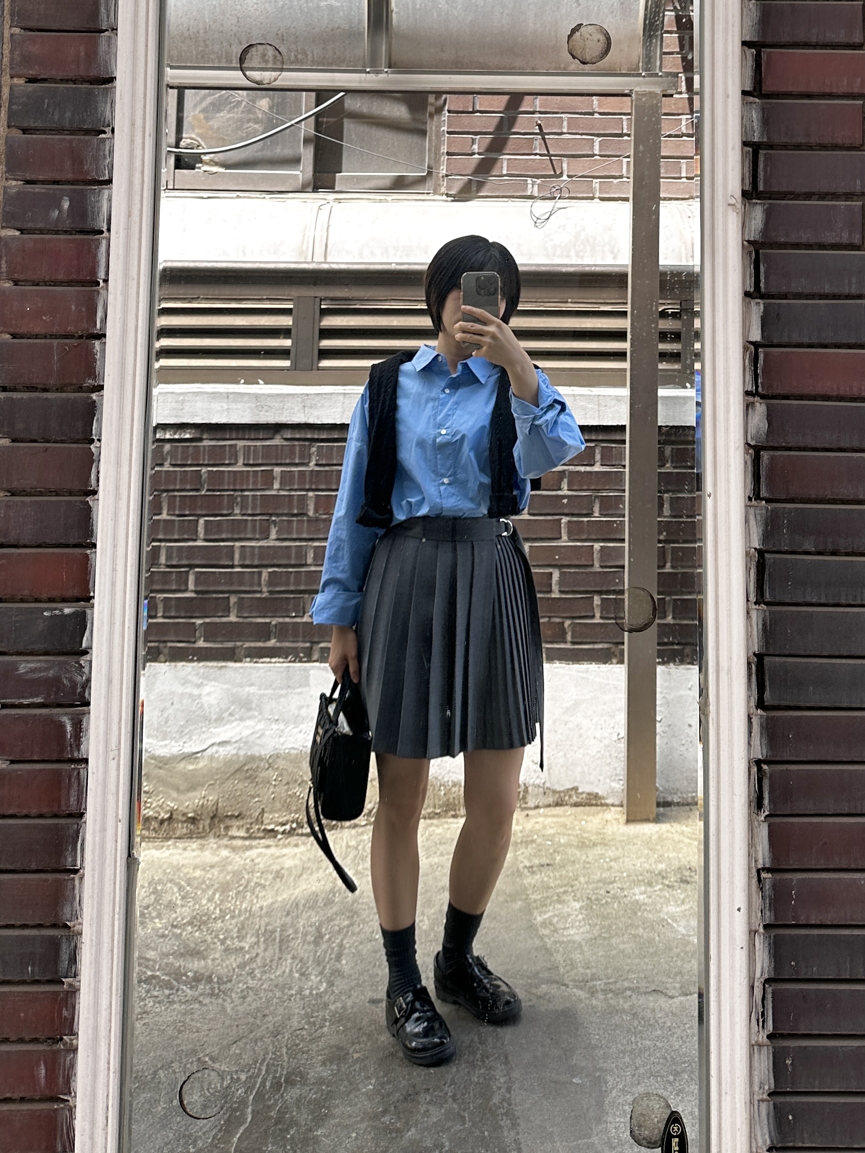 Miu Miu Matelasse Nappa Leather Handbag Black, [30% 적립] Polo Ralph Lauren Children Mini Cable Cotton Cardigan Hunter Navy 착용 스타일 - 1